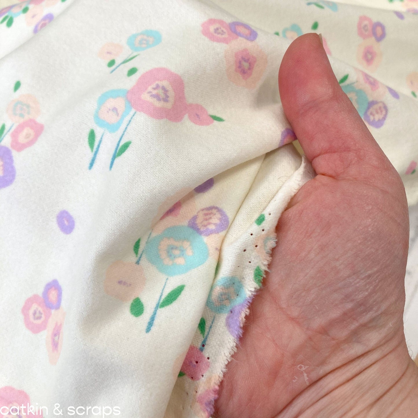 Art Gallery Fabrics 'Lullabee' Cotton Flannel 'Sweet Florets'