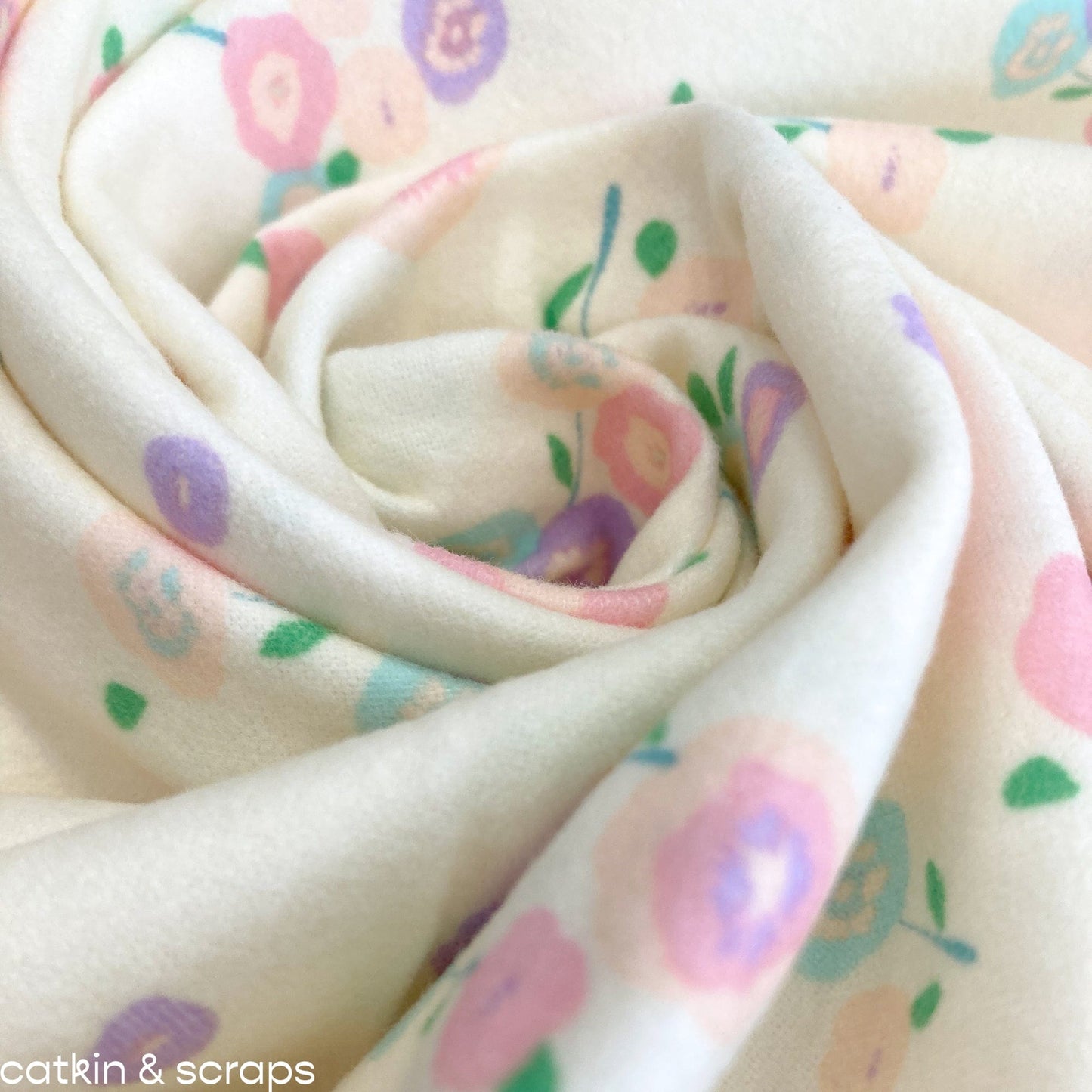 Art Gallery Fabrics 'Lullabee' Cotton Flannel 'Sweet Florets'