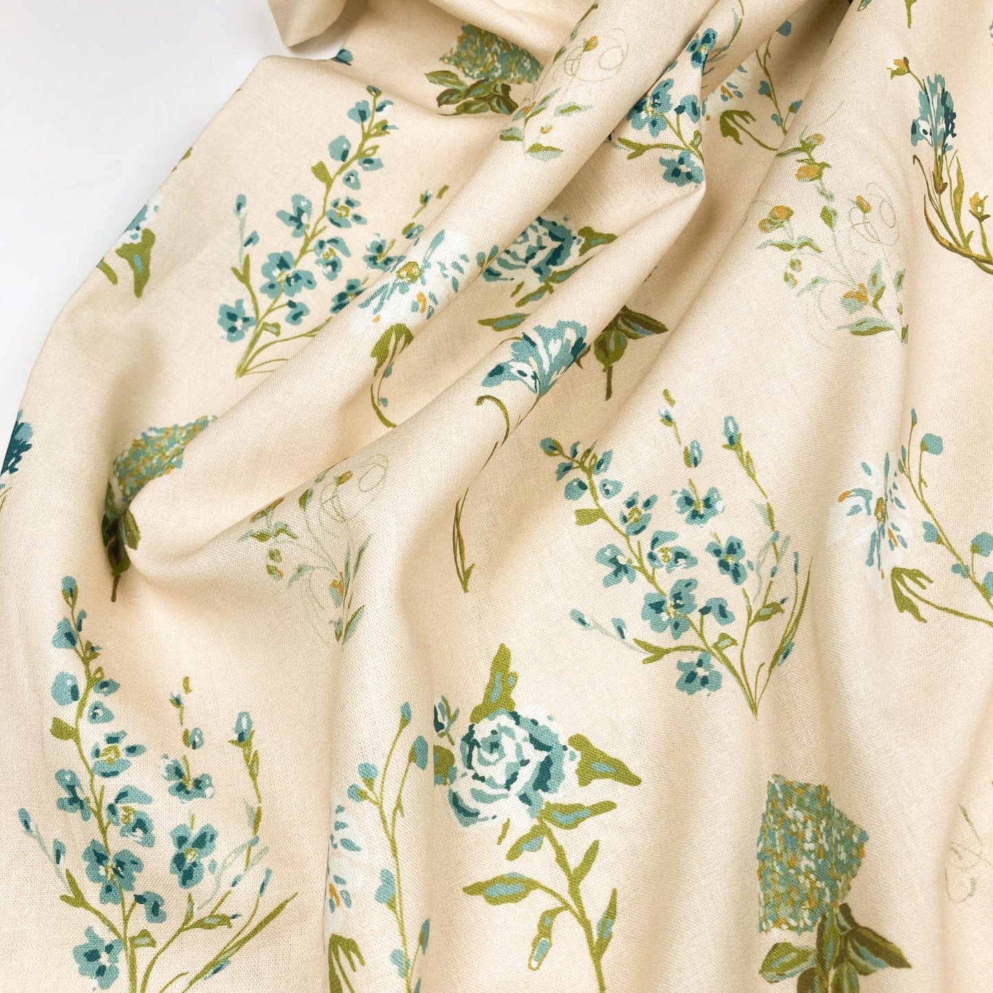 Art Gallery Fabrics 'Anthology' Linen Blend 'Garden Study Fresh'