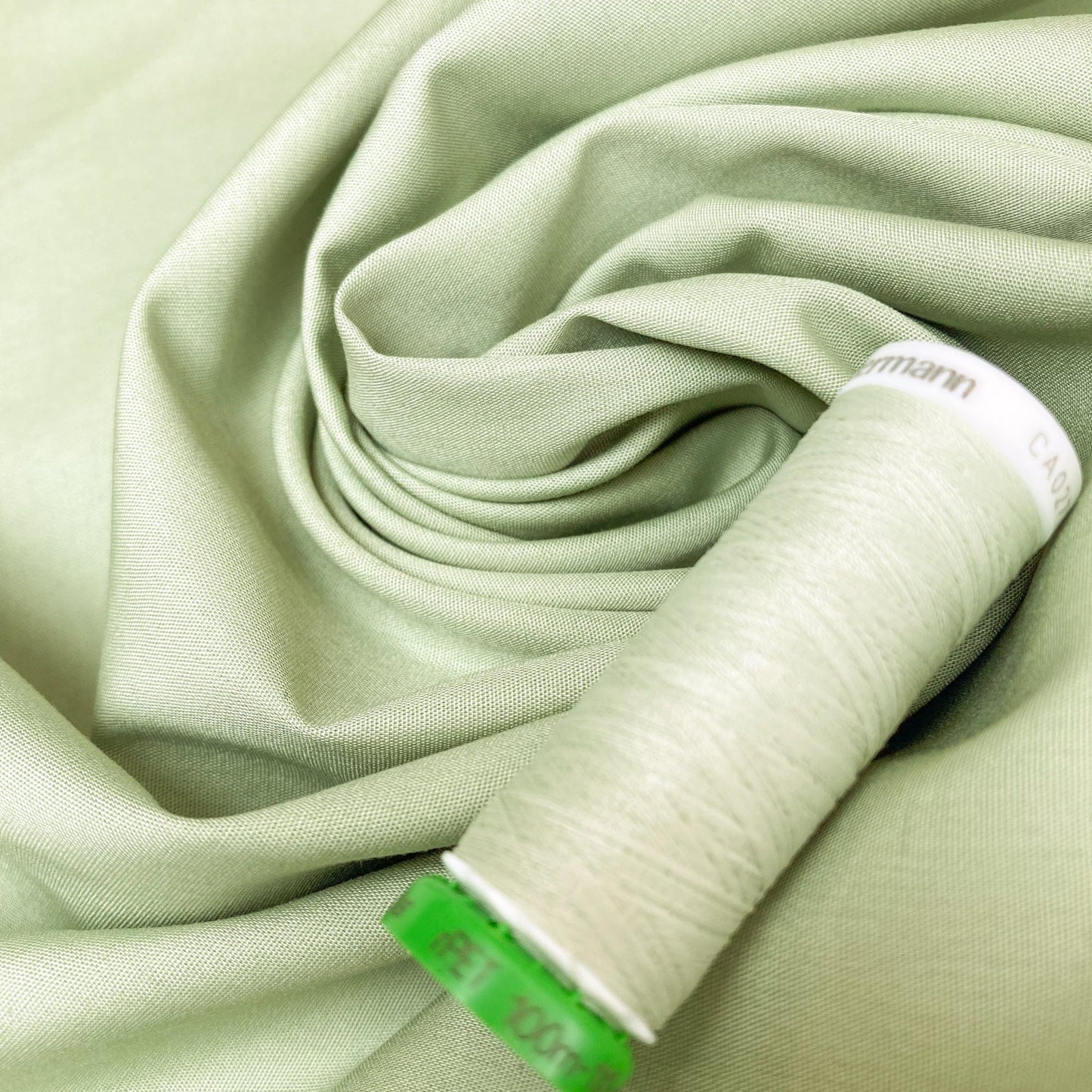 Art Gallery Fabrics - Fine Cotton - PURE Solids 'Fresh Sage'