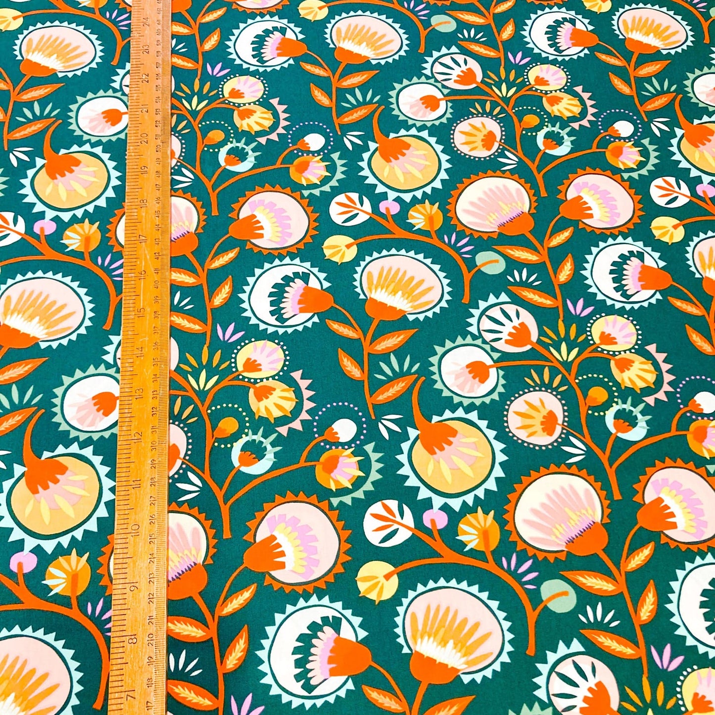 Art Gallery Fabrics 'Lakelife' Fine Cotton 'Kattaland Flora Deep'