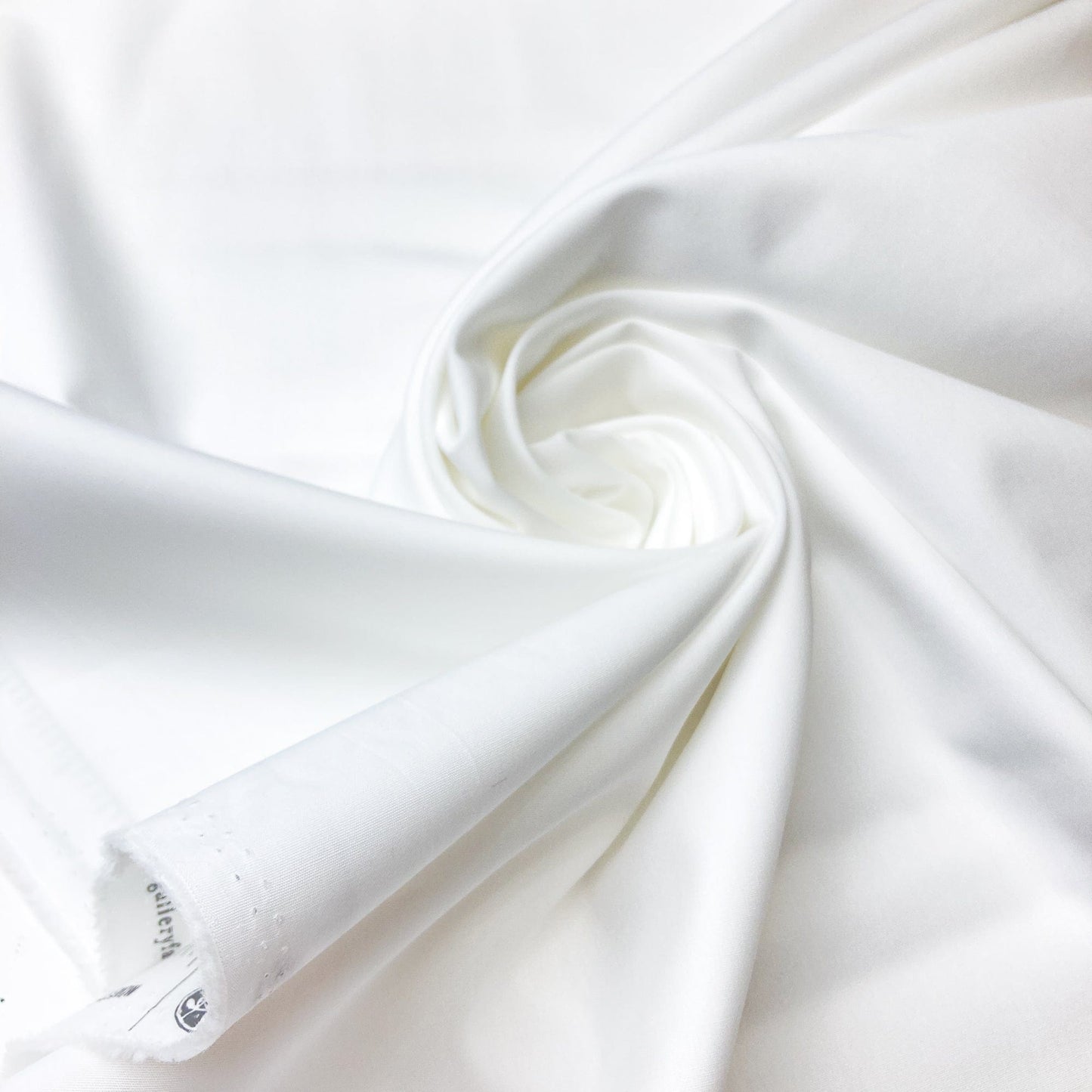 70cm Piece Art Gallery Fabrics - Fine Cotton - PURE Solids 'Snow'