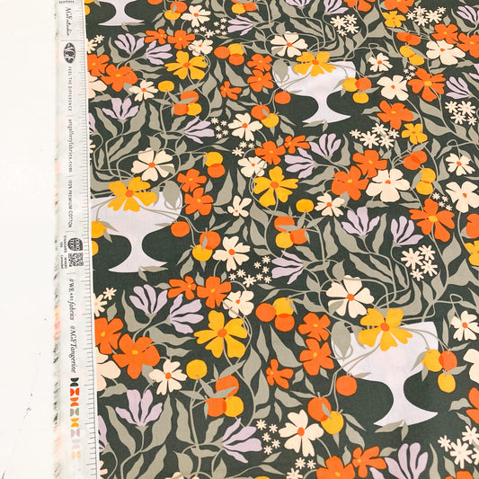 Art Gallery Fabrics 'Tangerine': Fine Cotton 'Growing Centerpiece'