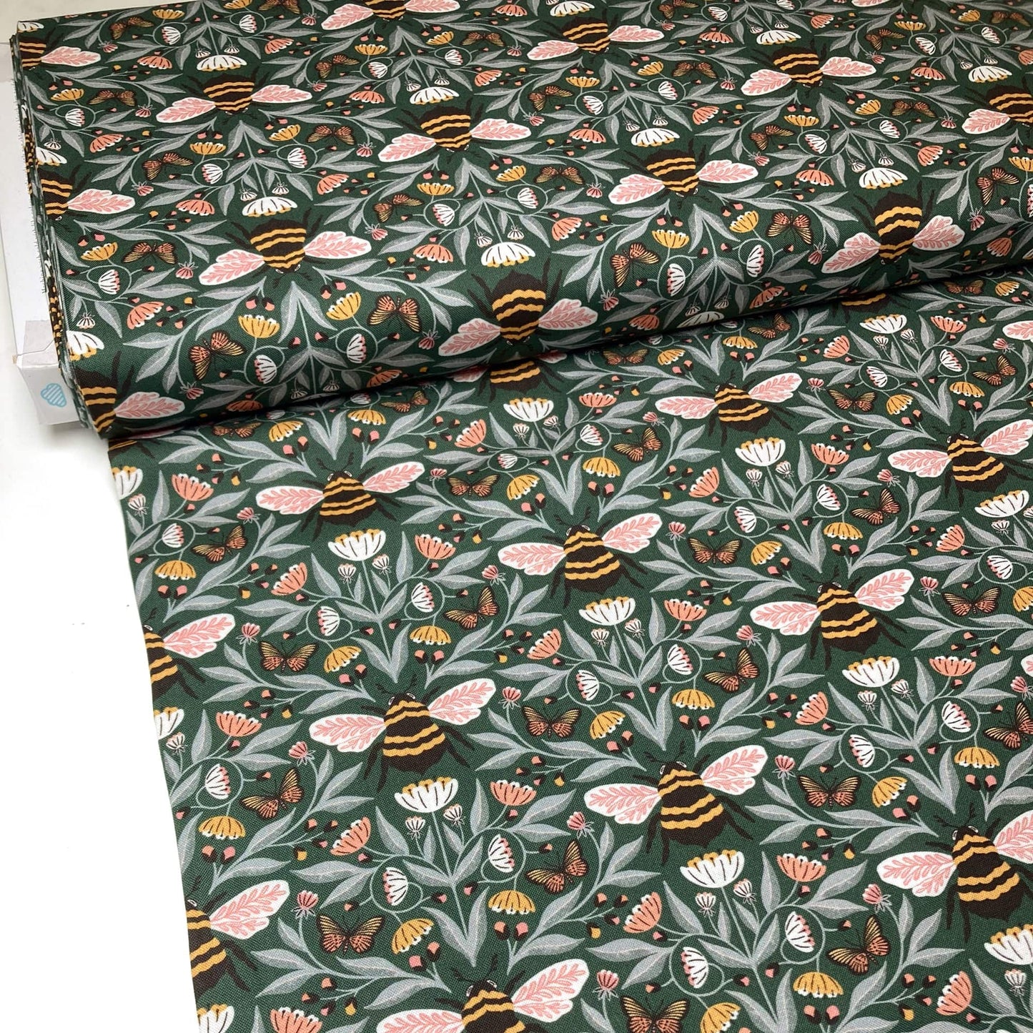 Cloud 9 Organic 'Honey Garden' Quilting Cotton 'Bee-utiful' in Jade