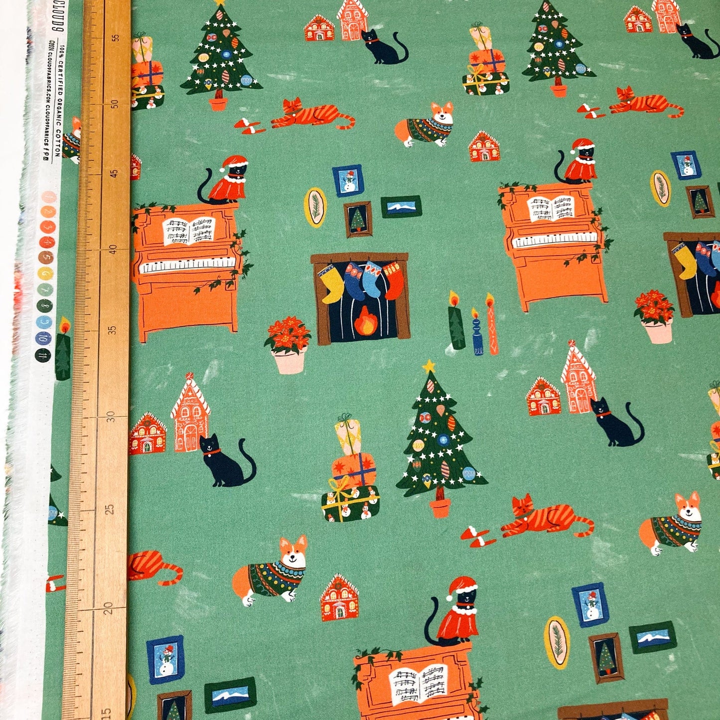 Cloud 9 Organic 'Tinsel Time' Quilting Cotton 'Festive Vignettes'