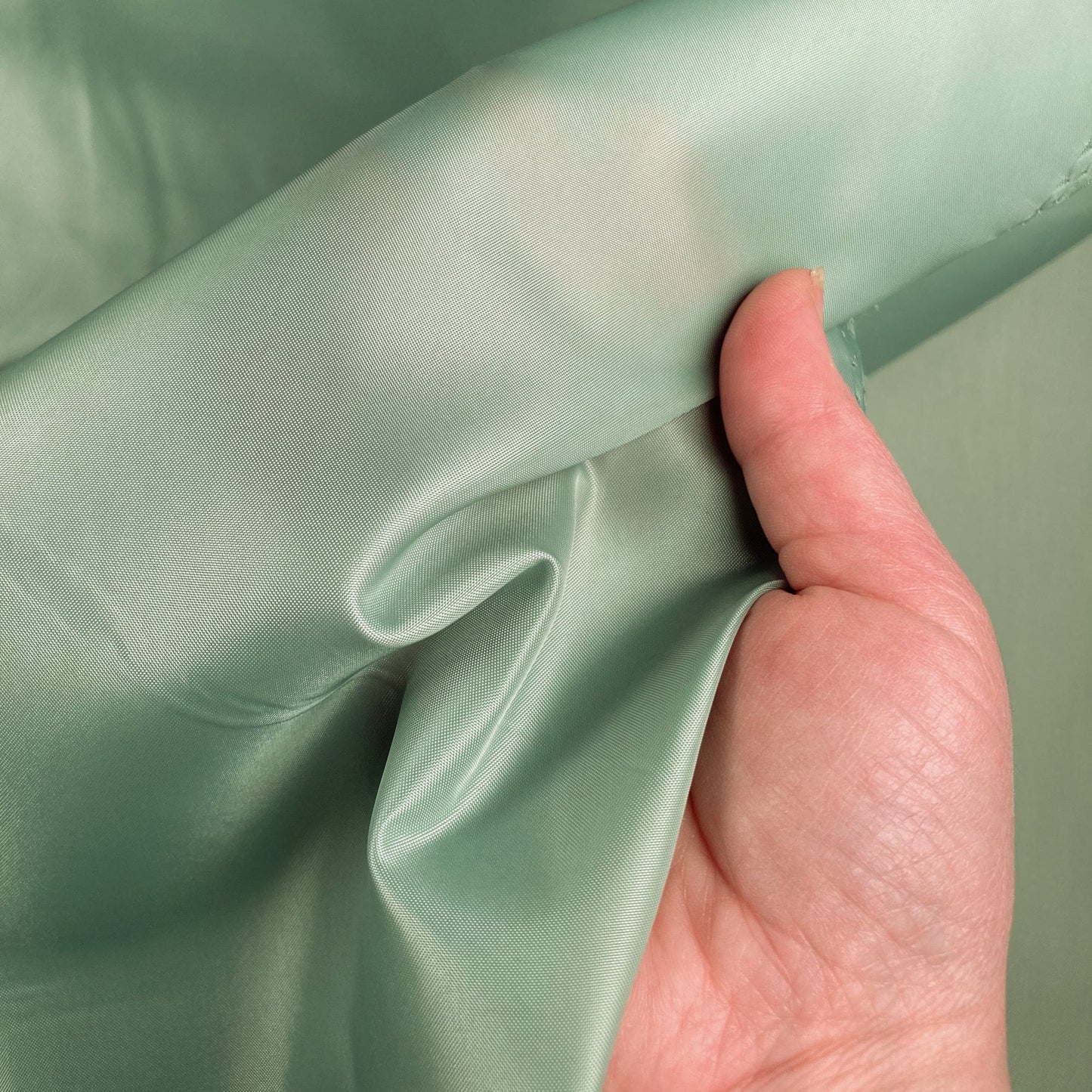 Deadstock Lining Fabric: Synthetic Anti-Static Lining