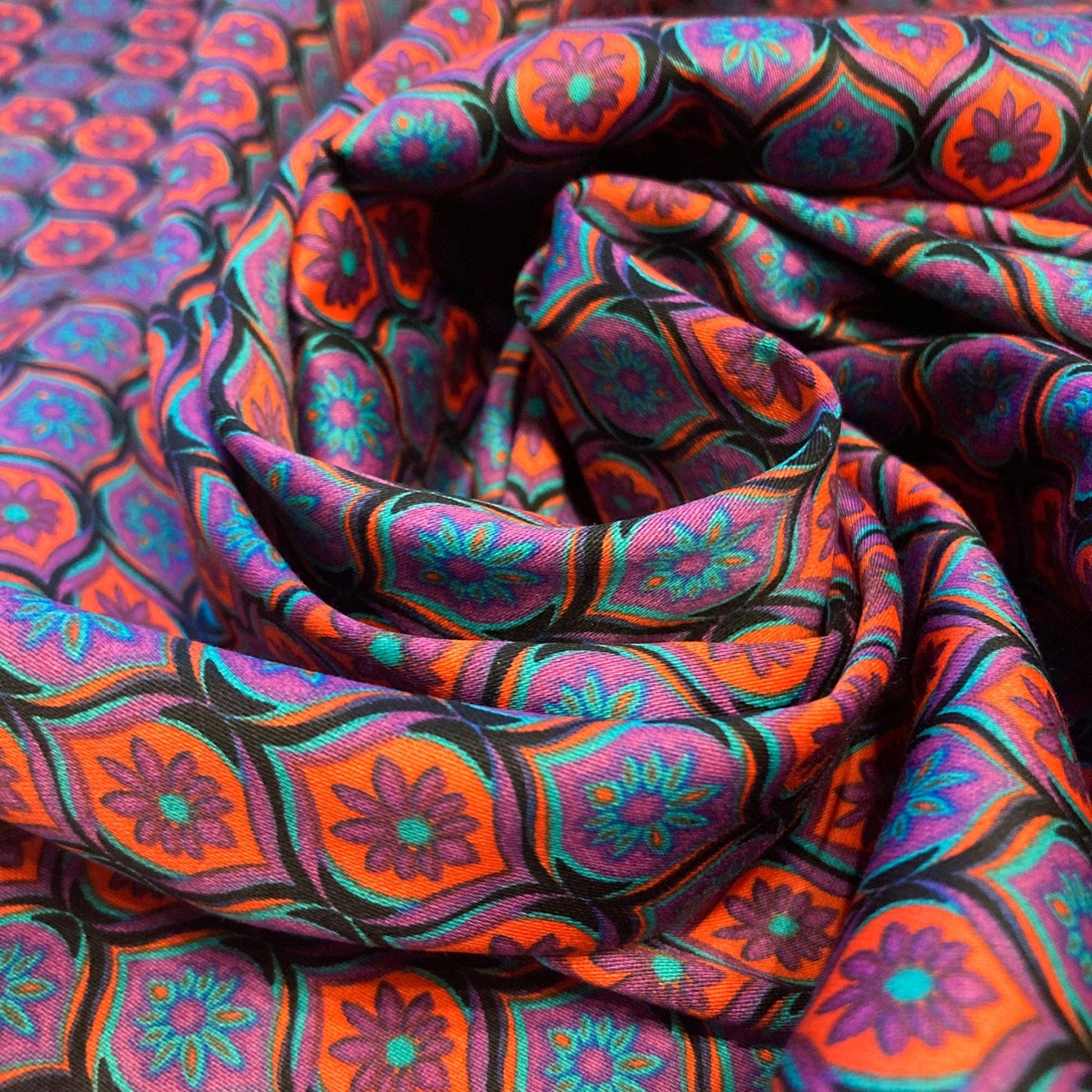 Cotton Sateen Stretch with Geometric Print