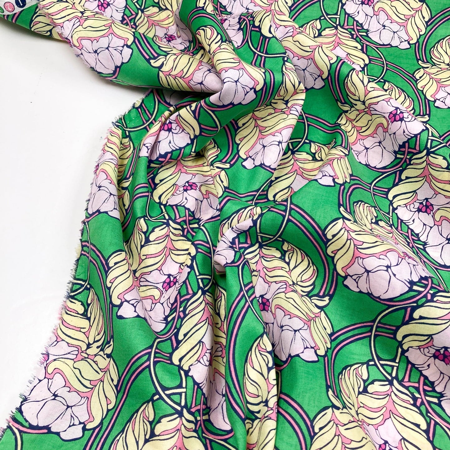 Fabric Freedom Cotton Lawn 'Jugendstil'