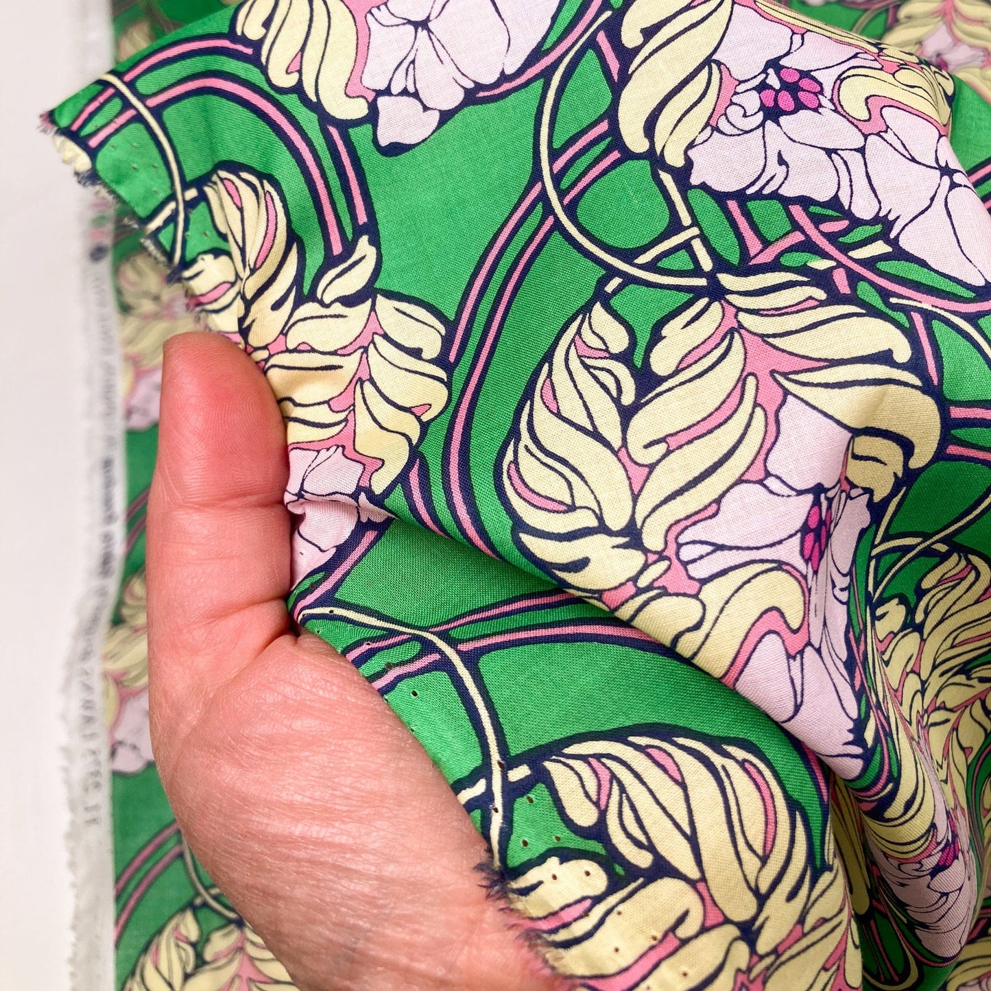 Fabric Freedom Cotton Lawn 'Jugendstil'