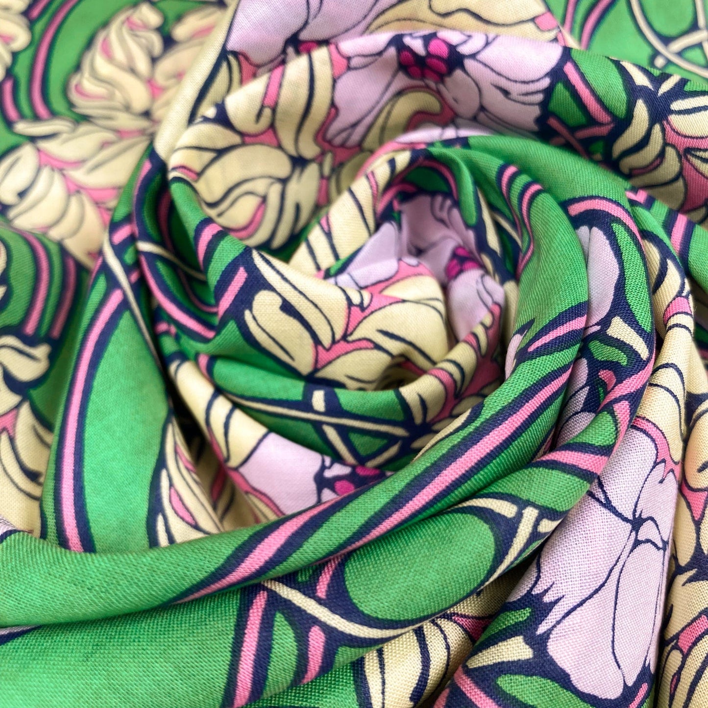 Fabric Freedom Cotton Lawn 'Jugendstil'