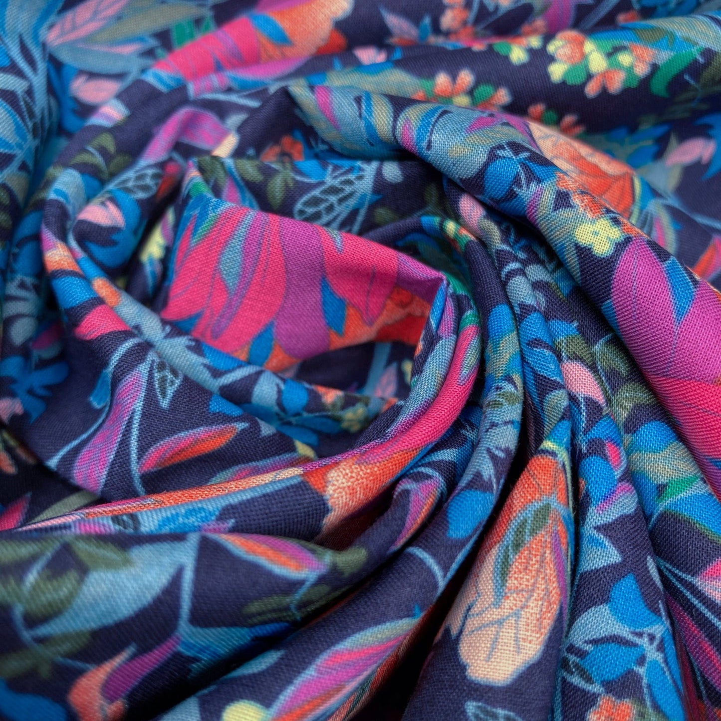 Fabric Freedom Cotton Lawn 'Navy Floral'