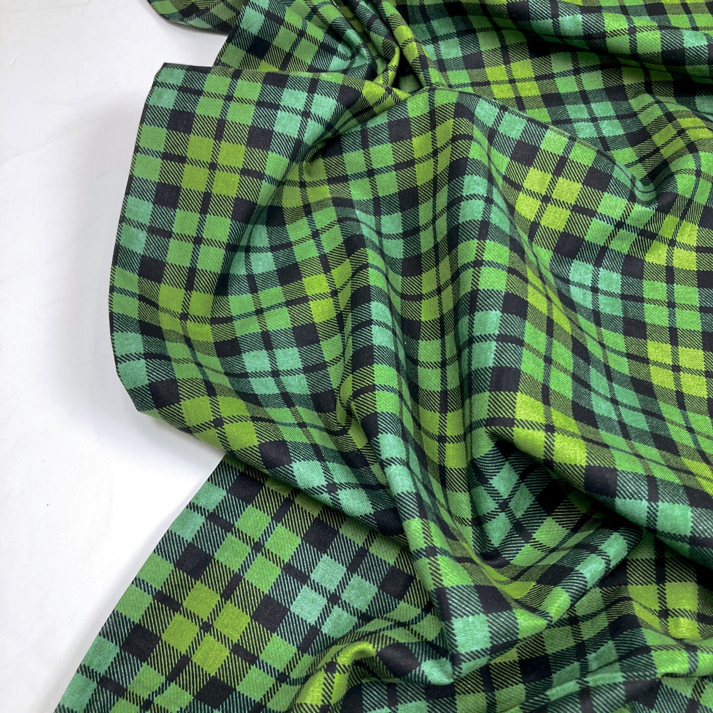 Deadstock: Ex-Joann Quilting Cotton 'Green Check'
