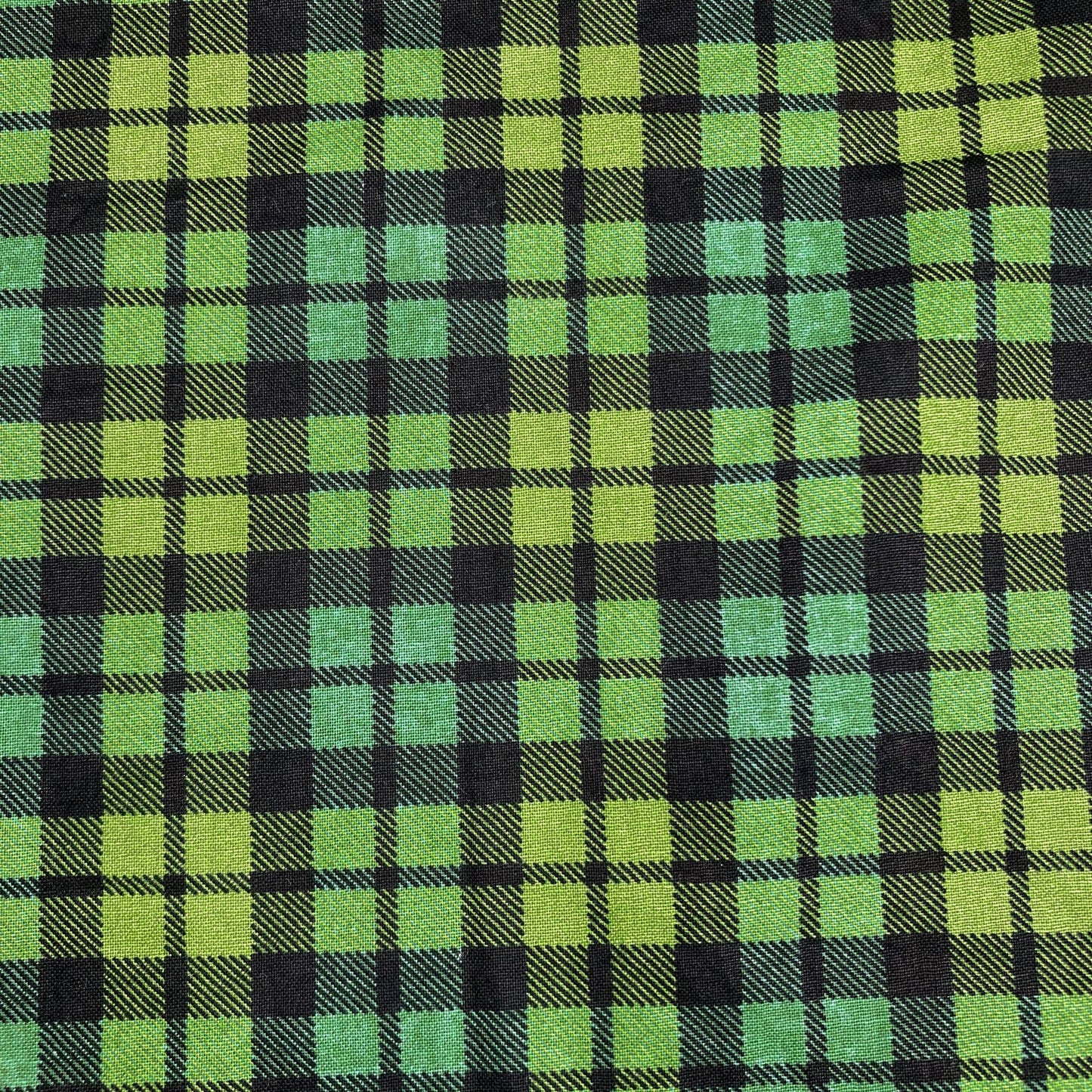Deadstock: Ex-Joann Quilting Cotton 'Green Check'
