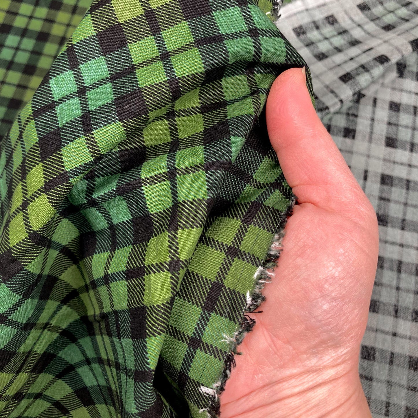 Deadstock: Ex-Joann Quilting Cotton 'Green Check'