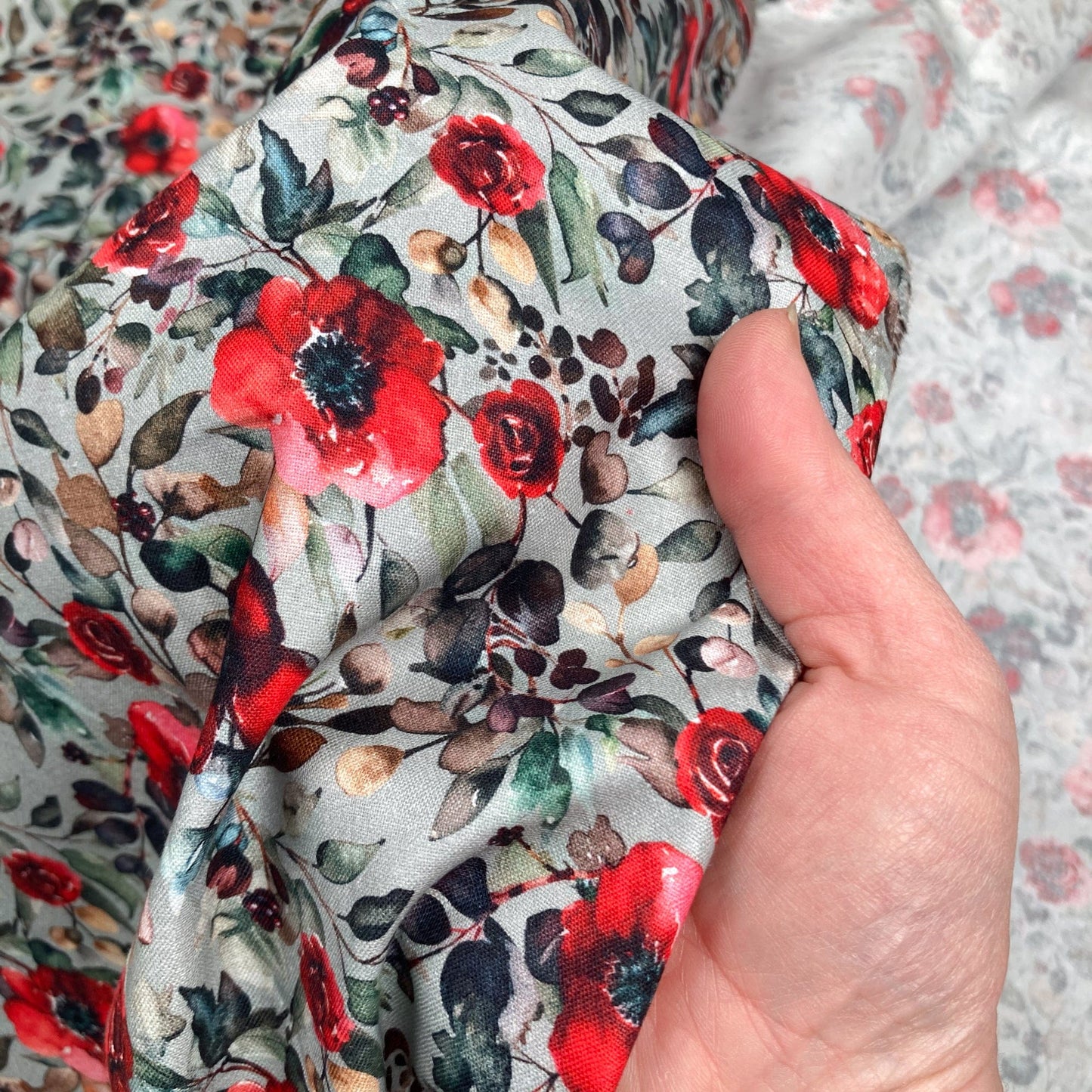 Fabric Freedom Quilting Cotton 'Poppies'
