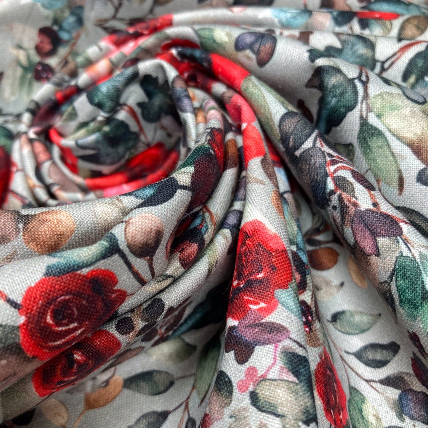Fabric Freedom Quilting Cotton 'Poppies'