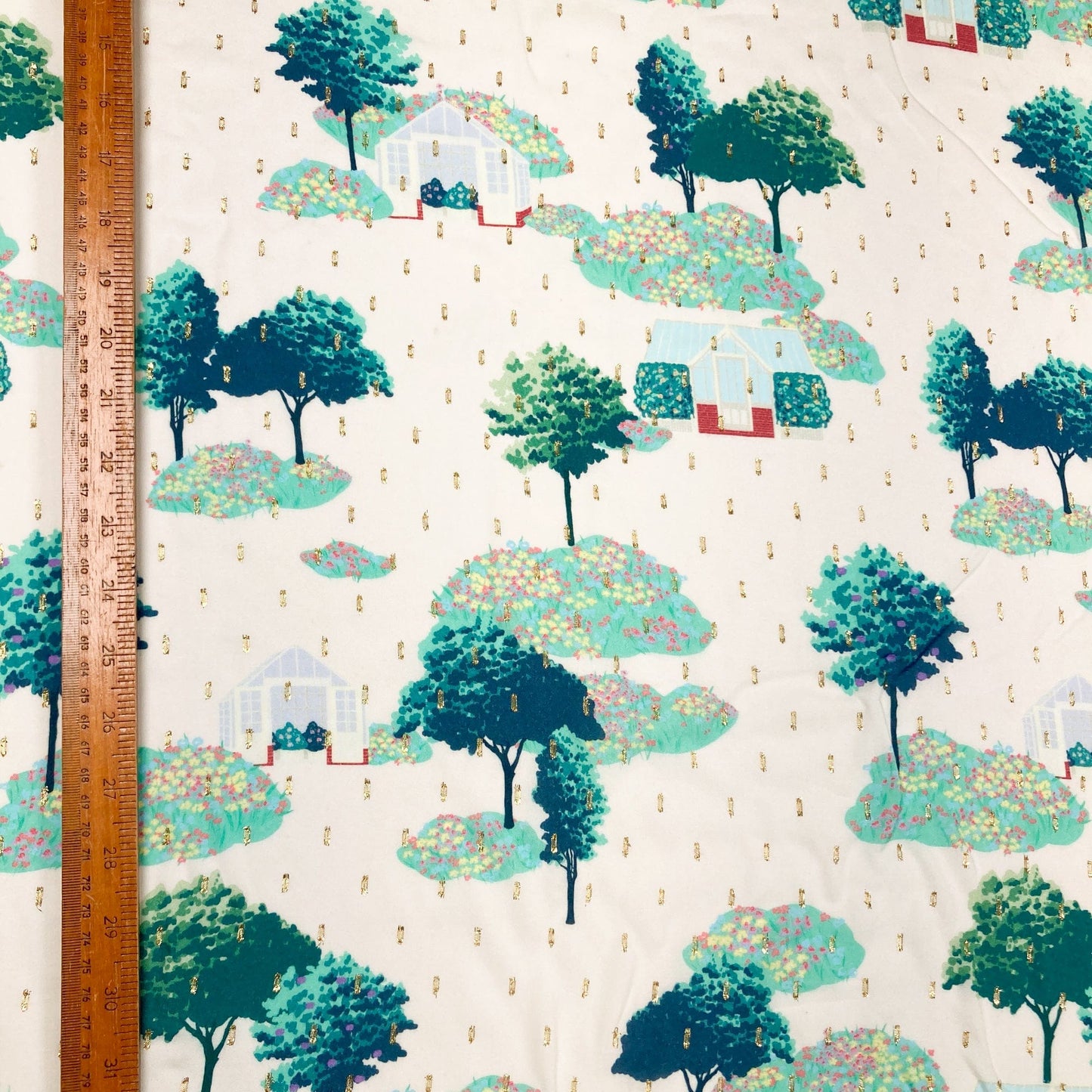 Lady McElroy Vienna Lawn 'A Gardener's Dream'
