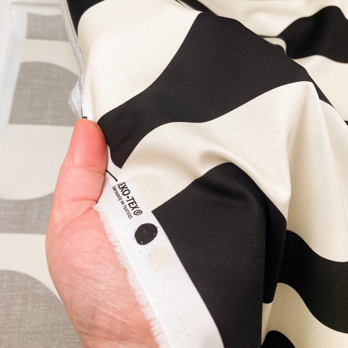 Moda Emily van Hoff 'Groove' Quilting Cotton Two-Tone Curve in 'Tuxedo'