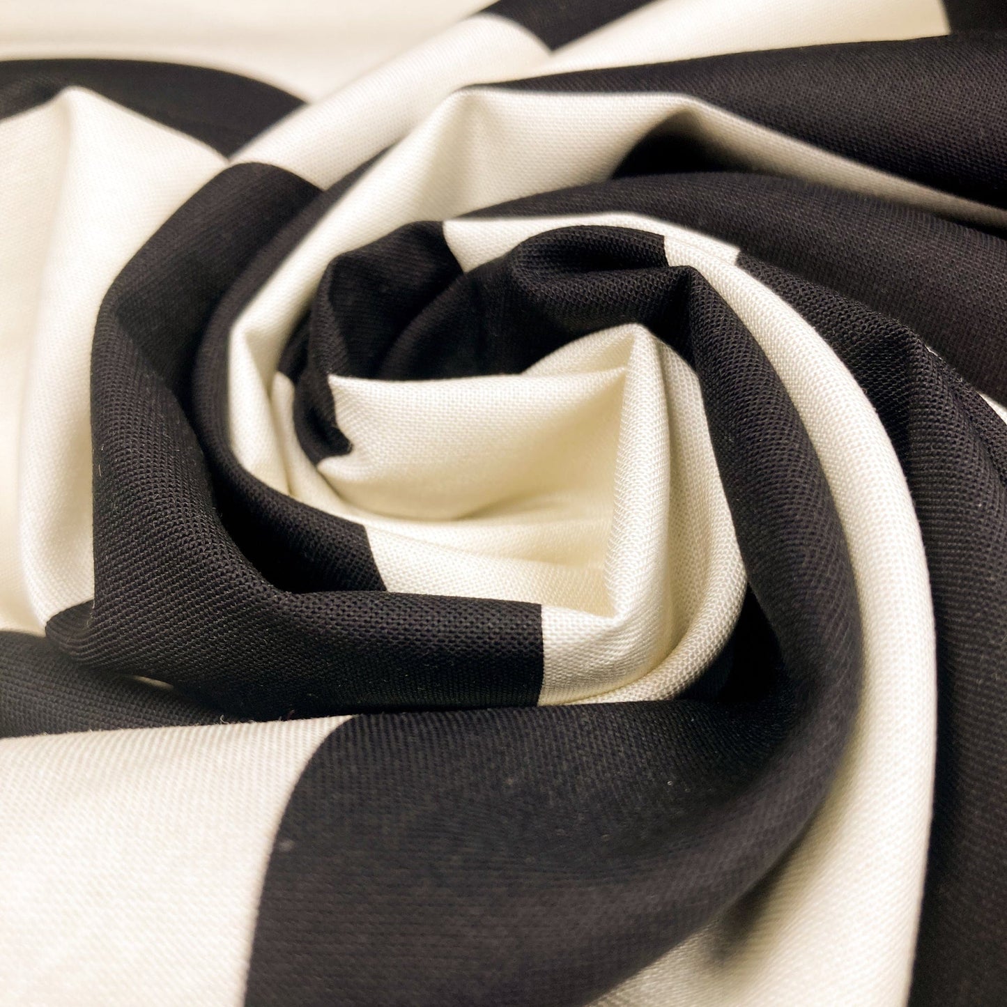 Moda Emily van Hoff 'Groove' Quilting Cotton Two-Tone Curve in 'Tuxedo'