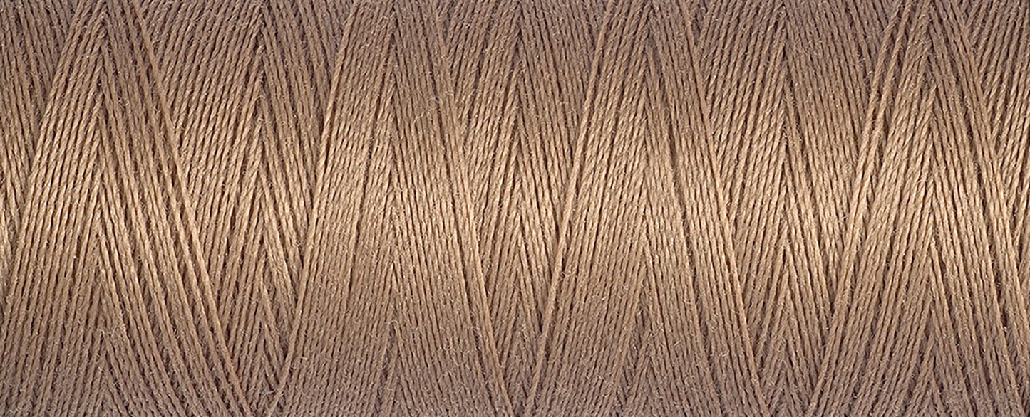 100 m Reel Gütermann Recycled Sew-All Thread in Light Brown no. 139