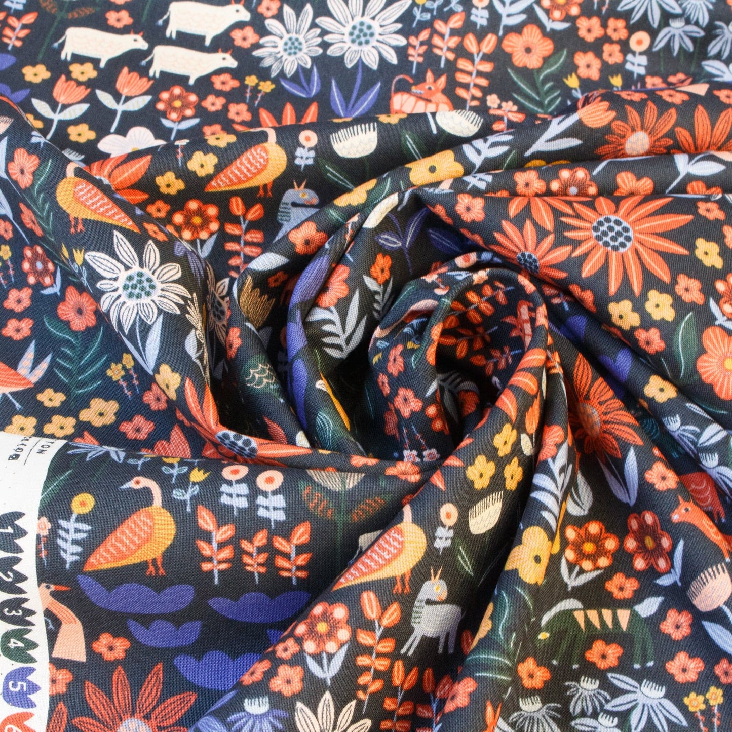 Cloud 9 Organic Quilting Cotton 'Folklore Prairie' in Black