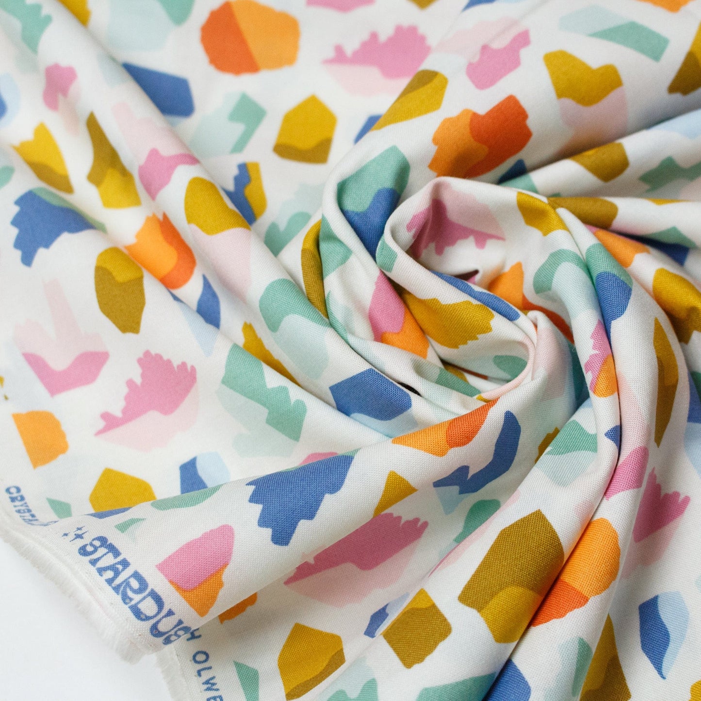 Cloud 9 Organic Quilting Cotton 'Crystalized' Ivory