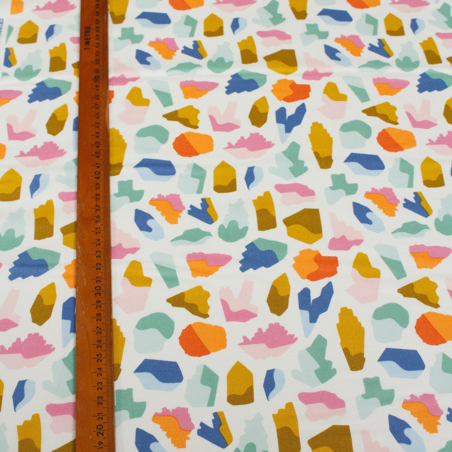 Cloud 9 Organic Quilting Cotton 'Crystalized' Ivory