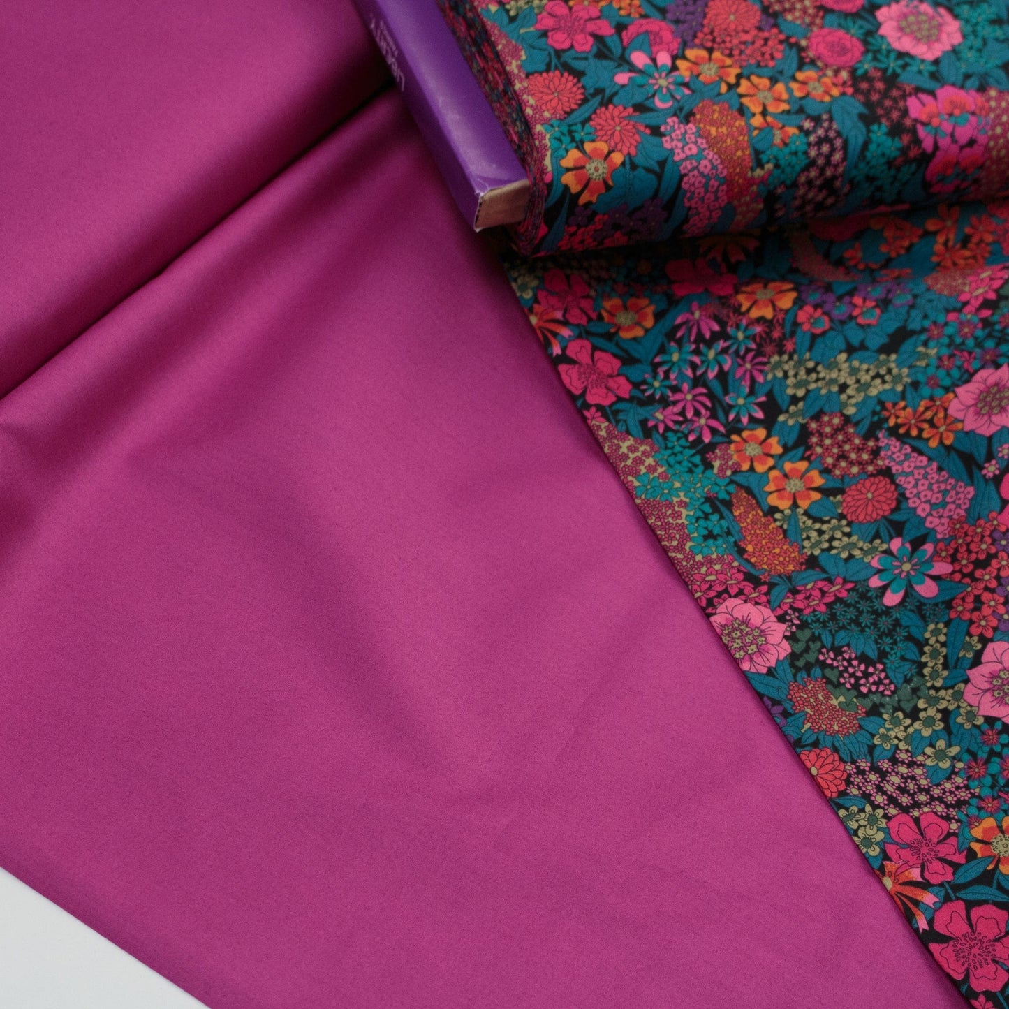 Liberty Fabrics Plain Tana Lawn™ in 'Fuchsia'