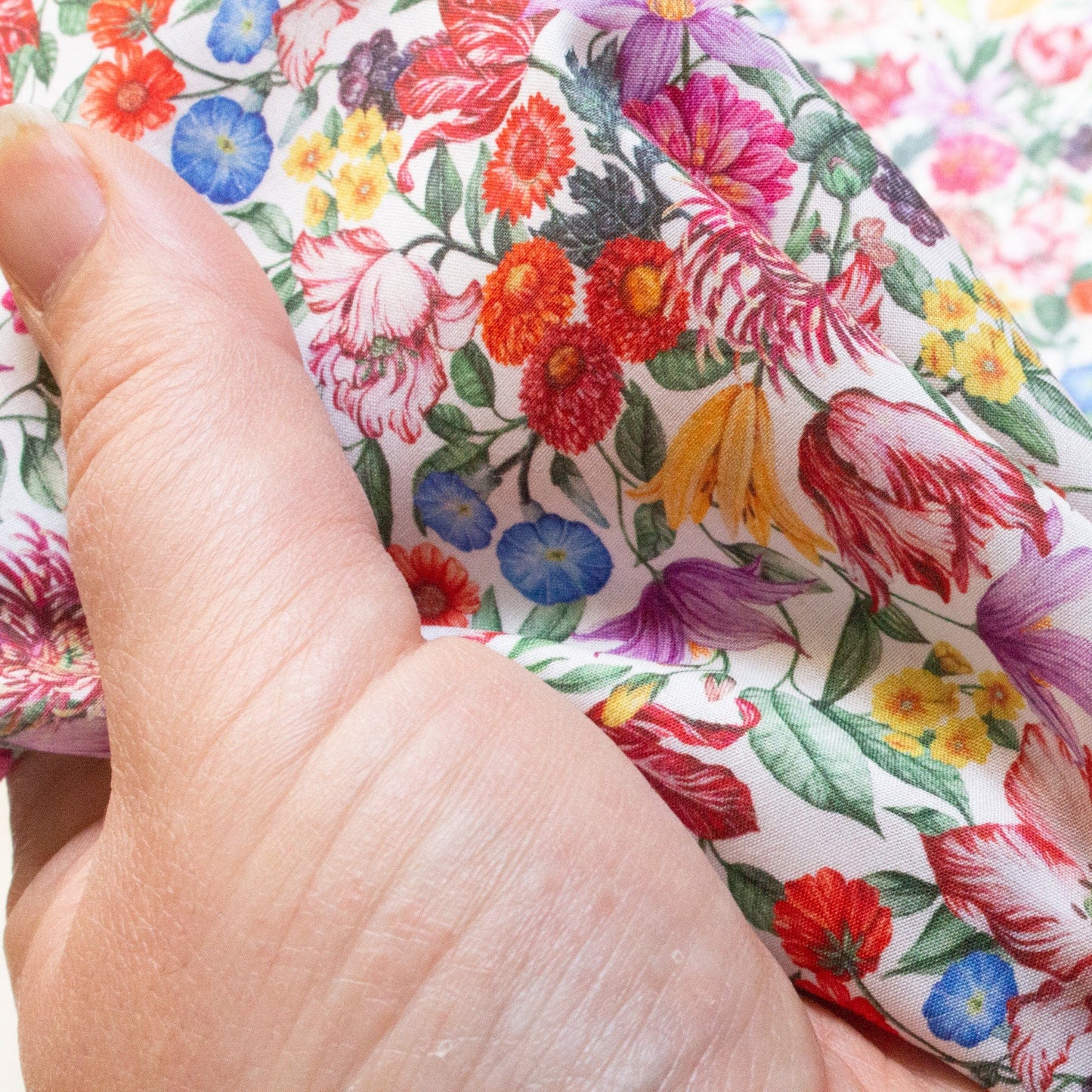 Liberty Fabrics Tana Lawn™ 'Royal Garland' C