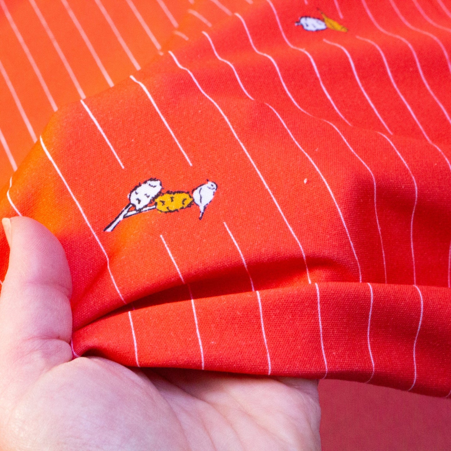 Roo-Tid: Organic Cotton Interlock Jersey 'Birds on Coral'