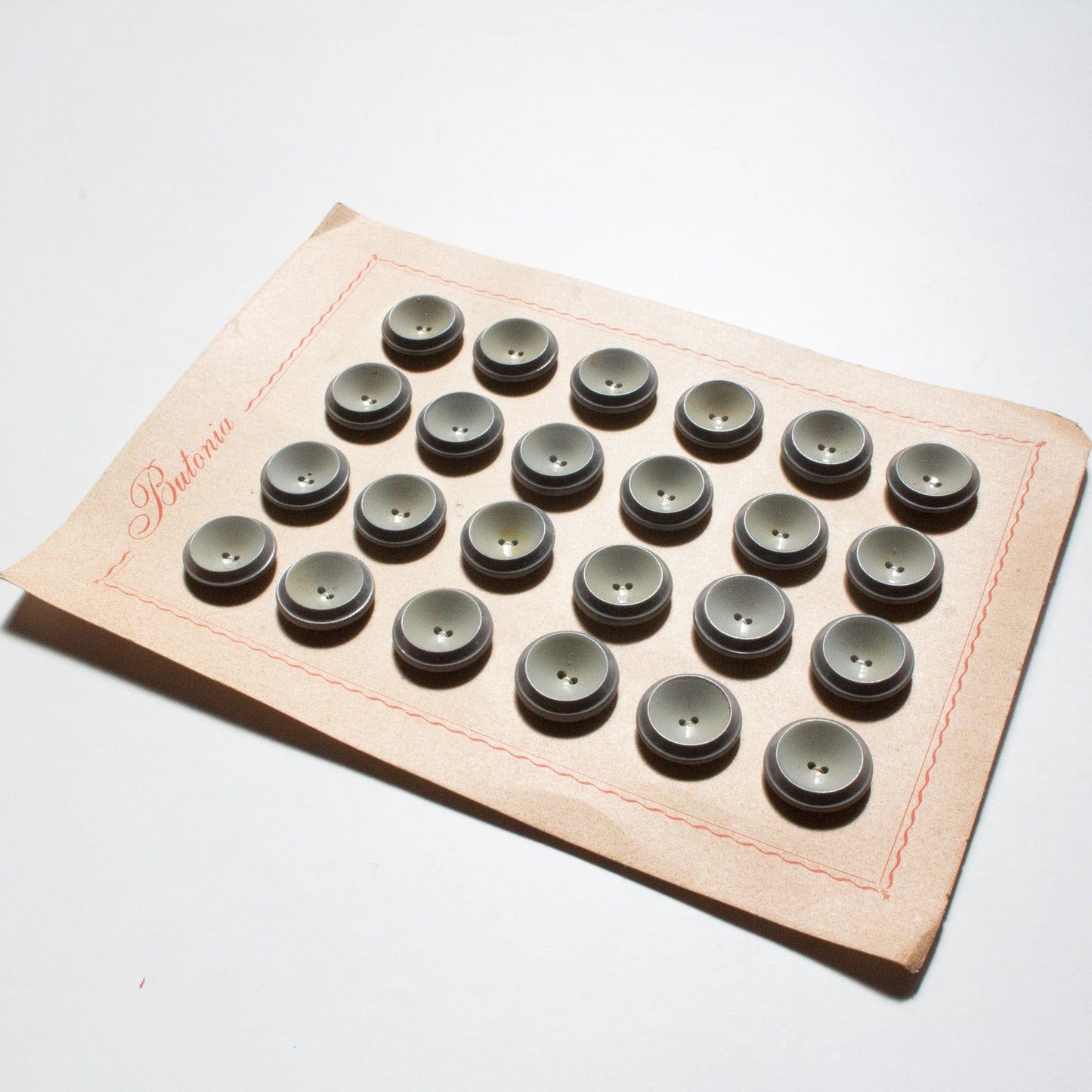 6 Vintage Italian Plastic Buttons in Shades of Grey - 20 mm