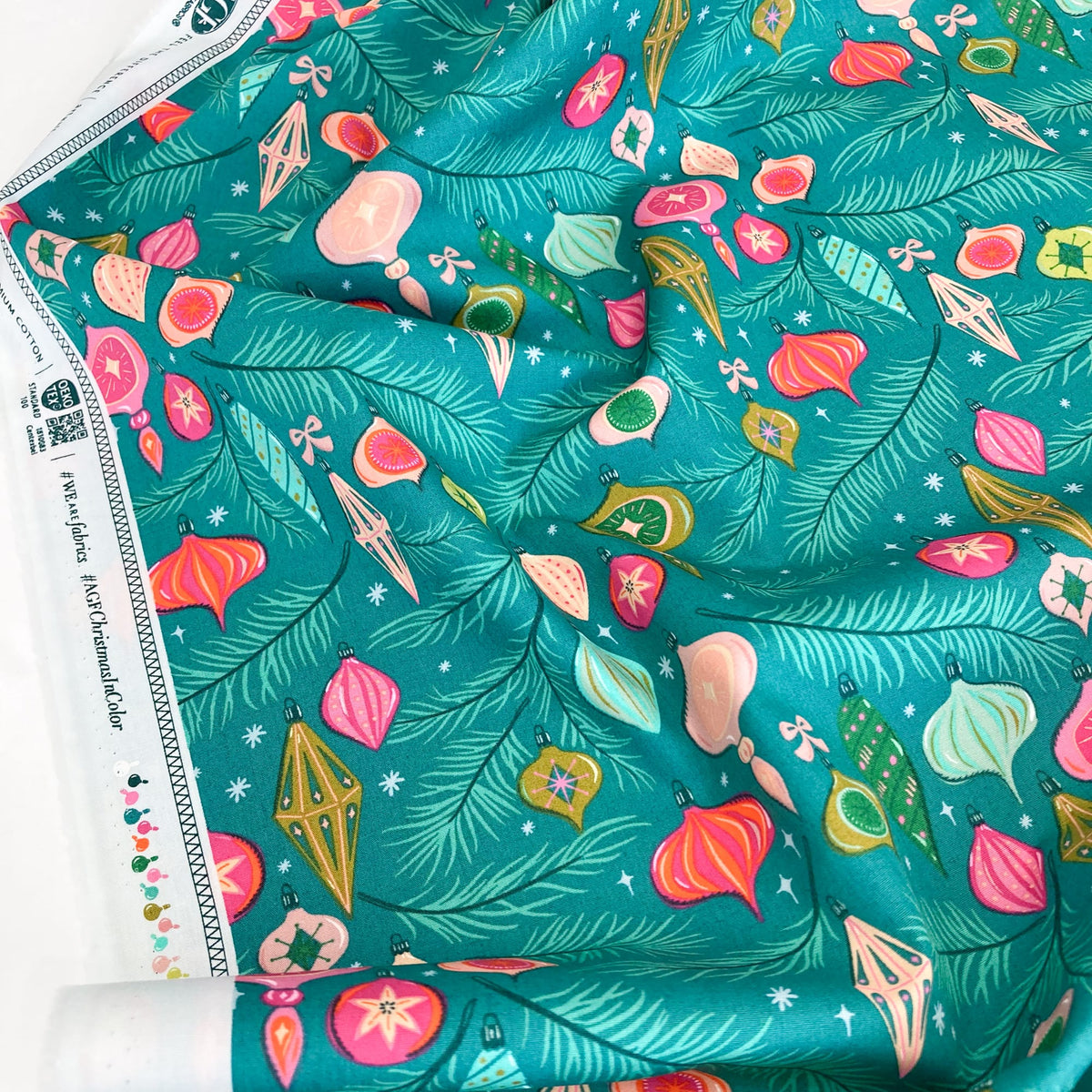 Art Gallery Fabrics 'Christmas in Colour': Fine Cotton 'Jingle all the Way' in Spruce