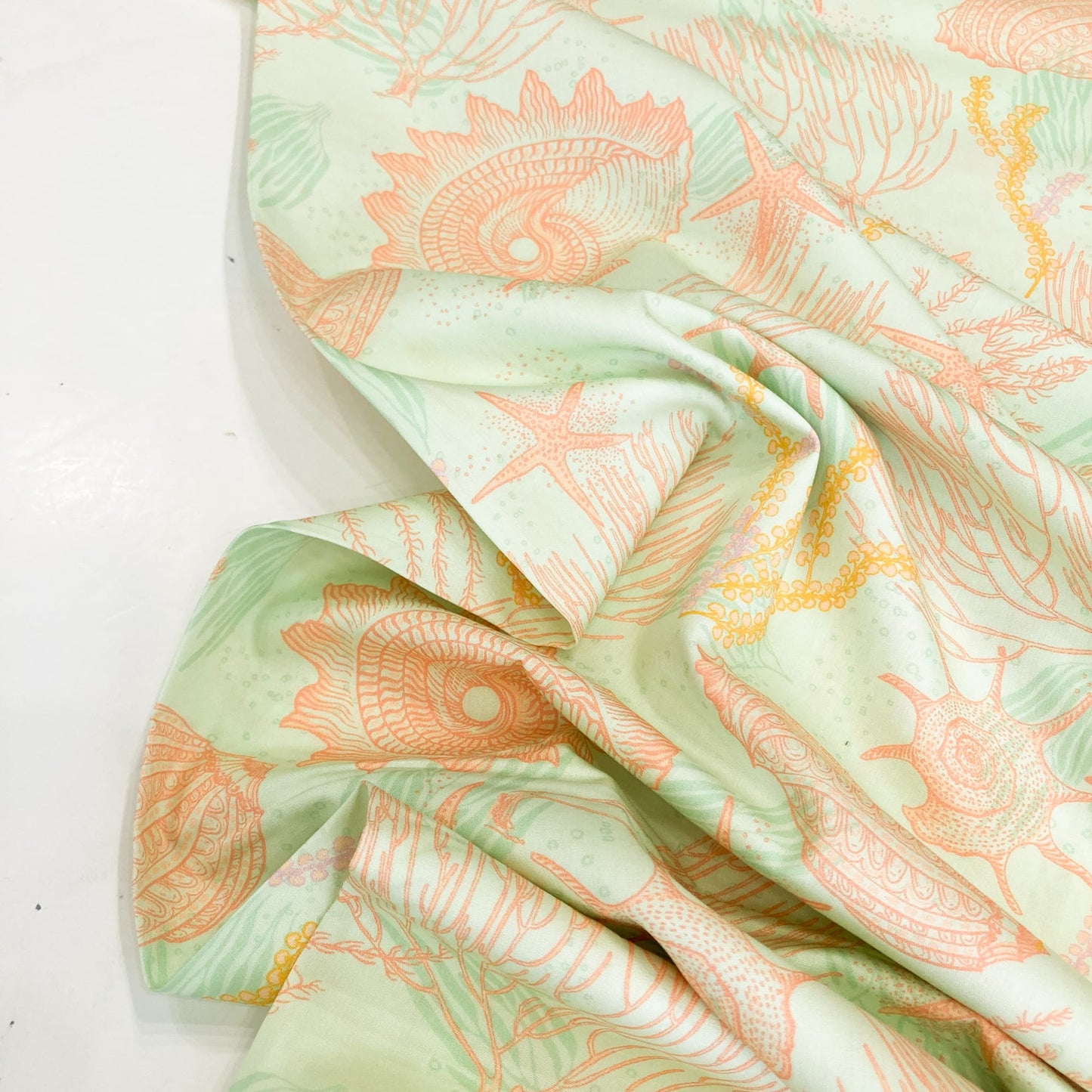 Art Gallery Fabrics 'Costeira': Premium Cotton 'Tesouros do Oceano'