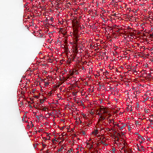 Art Gallery Fabrics 'Wintertide': Fine Cotton 'Wintertide Blooms' in Jolly