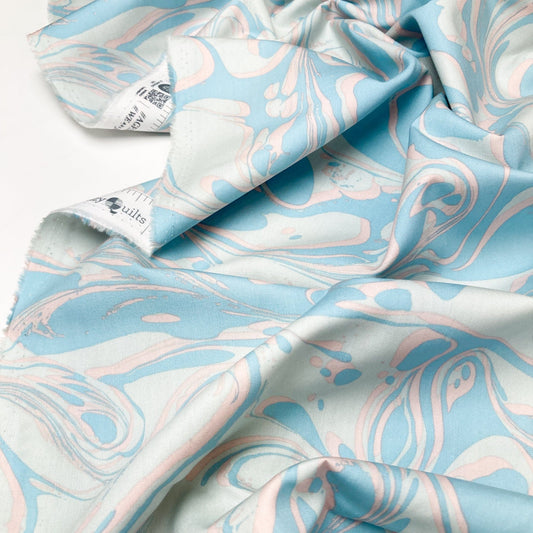 Art Gallery Fabrics 'Slow Summer': Fine Cotton 'Marble Glacier'