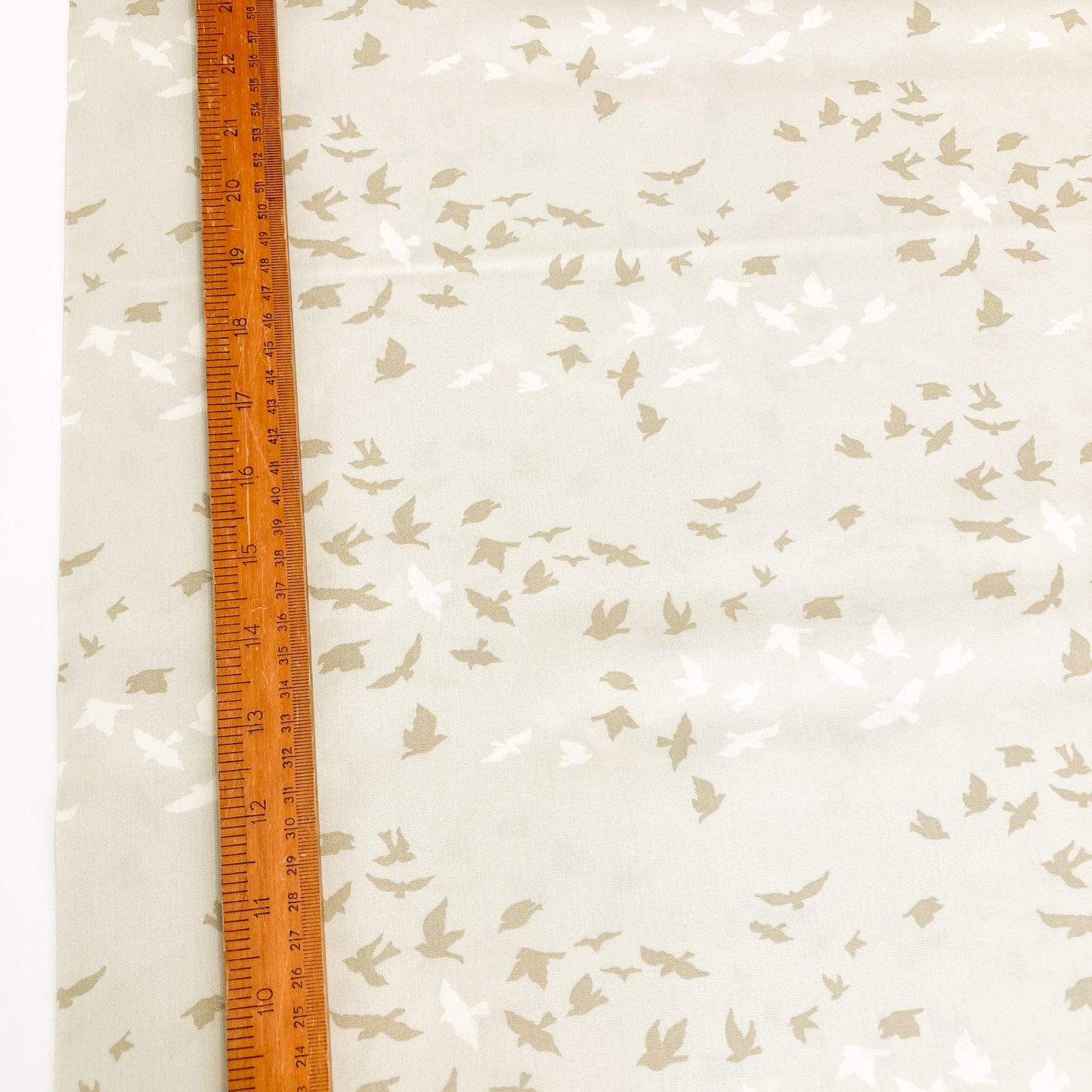 Art Gallery Fabrics Fine Cotton 'Aves Chatter Three'