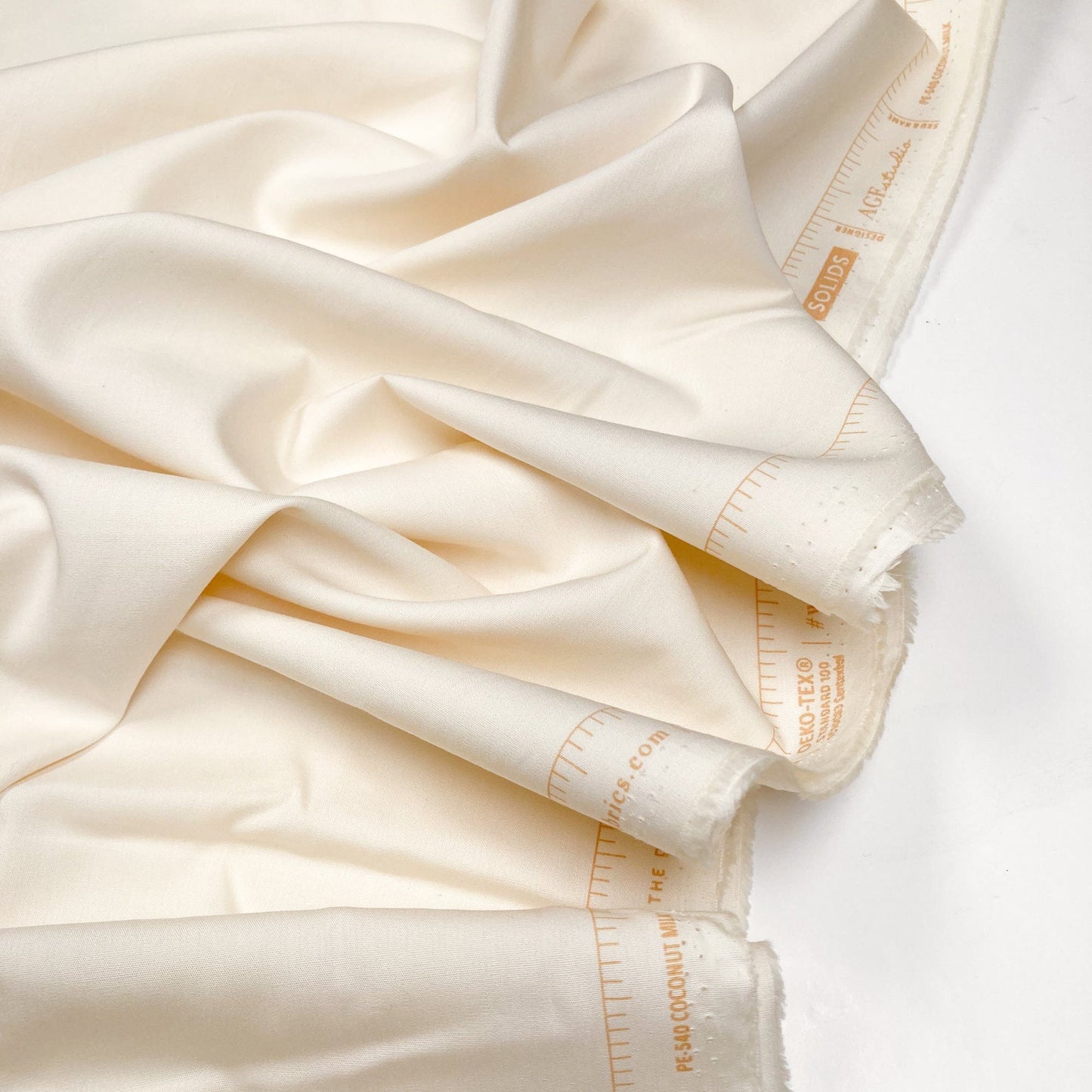 Art Gallery Fabrics - Fine Cotton - PURE Solids 'Coconut Milk'