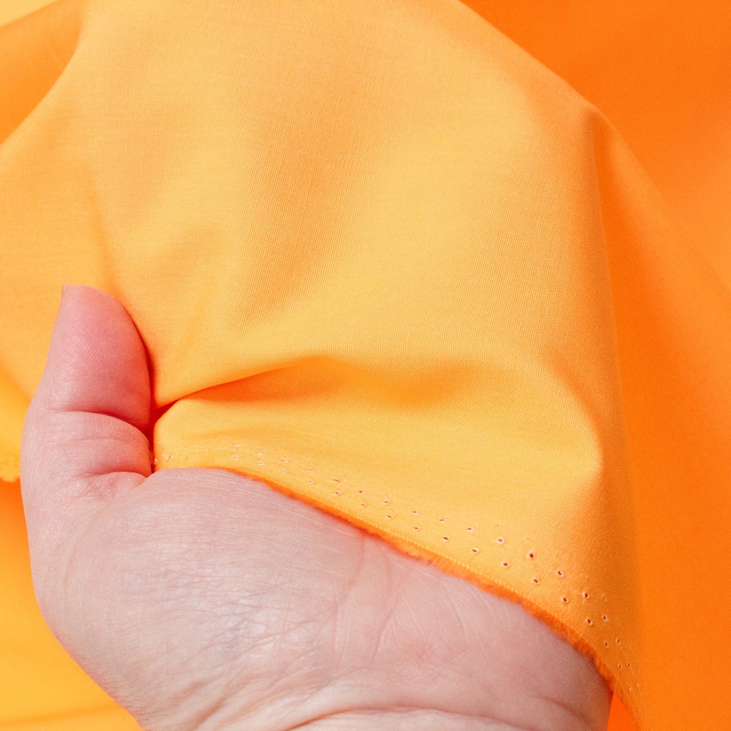 Art Gallery Fabrics - Fine Cotton - PURE Solids 'Mandarin'