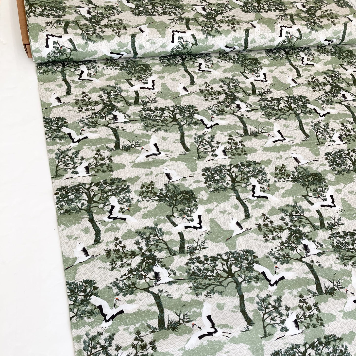 Art Gallery Fabrics 'Soar': Fine Cotton 'Soaring Garden'