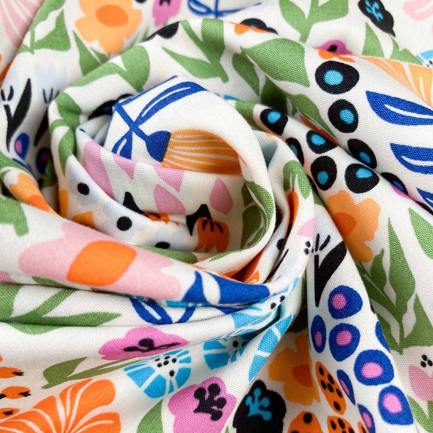 Art Gallery Fabrics 'Modernista': Premium Cotton 'Petal Patchwork'