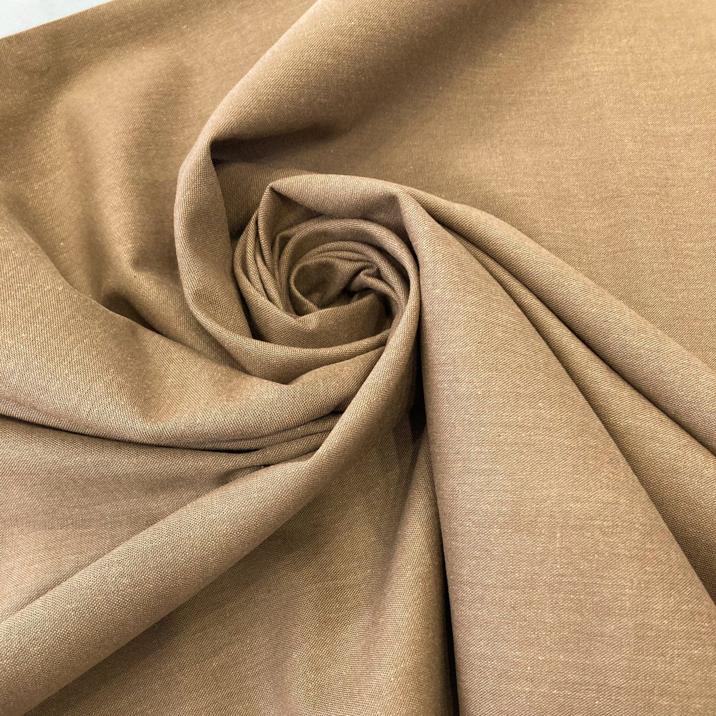 80cm Piece Cloud 9 Cirrus Solids: Organic Cotton Yarn-Dyed Crossweave in 'Peat'