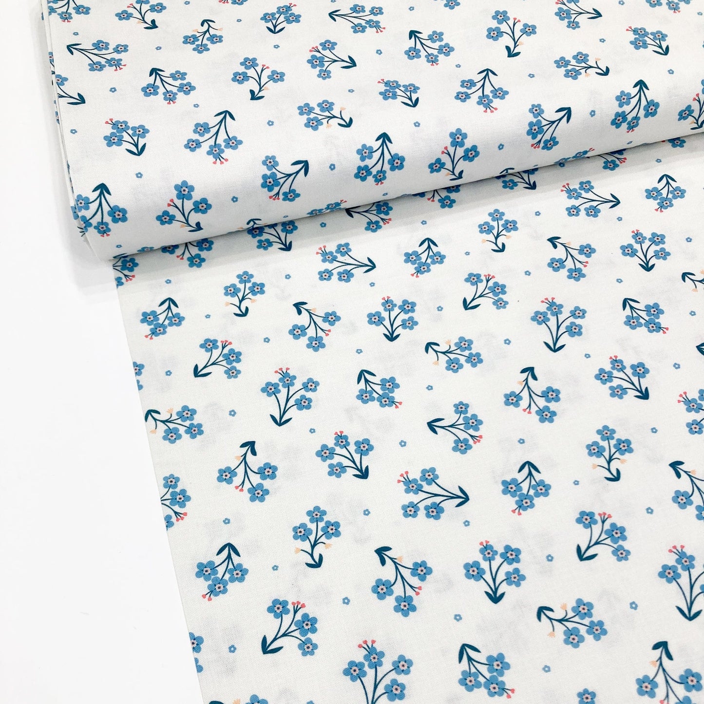 Cloud 9 Organic Quilting Cotton 'Forget Me Not'