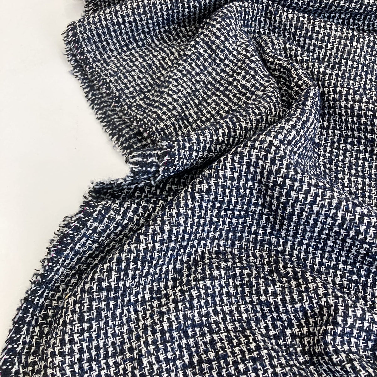 Deadstock: Wool Mix Bouclé in Navy and White