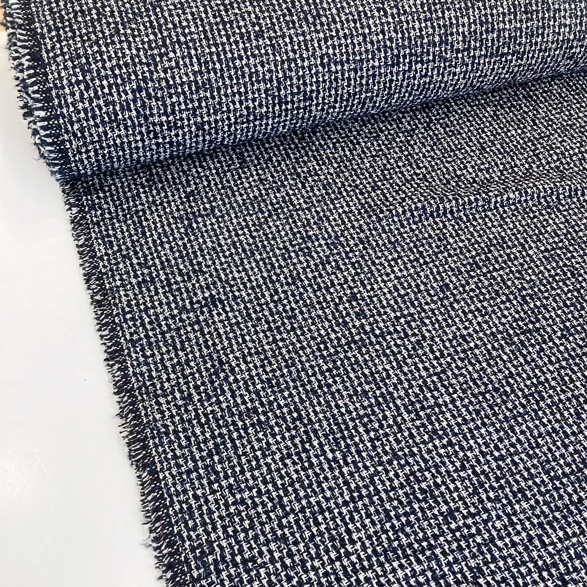 Deadstock: Wool Mix Bouclé in Navy and White