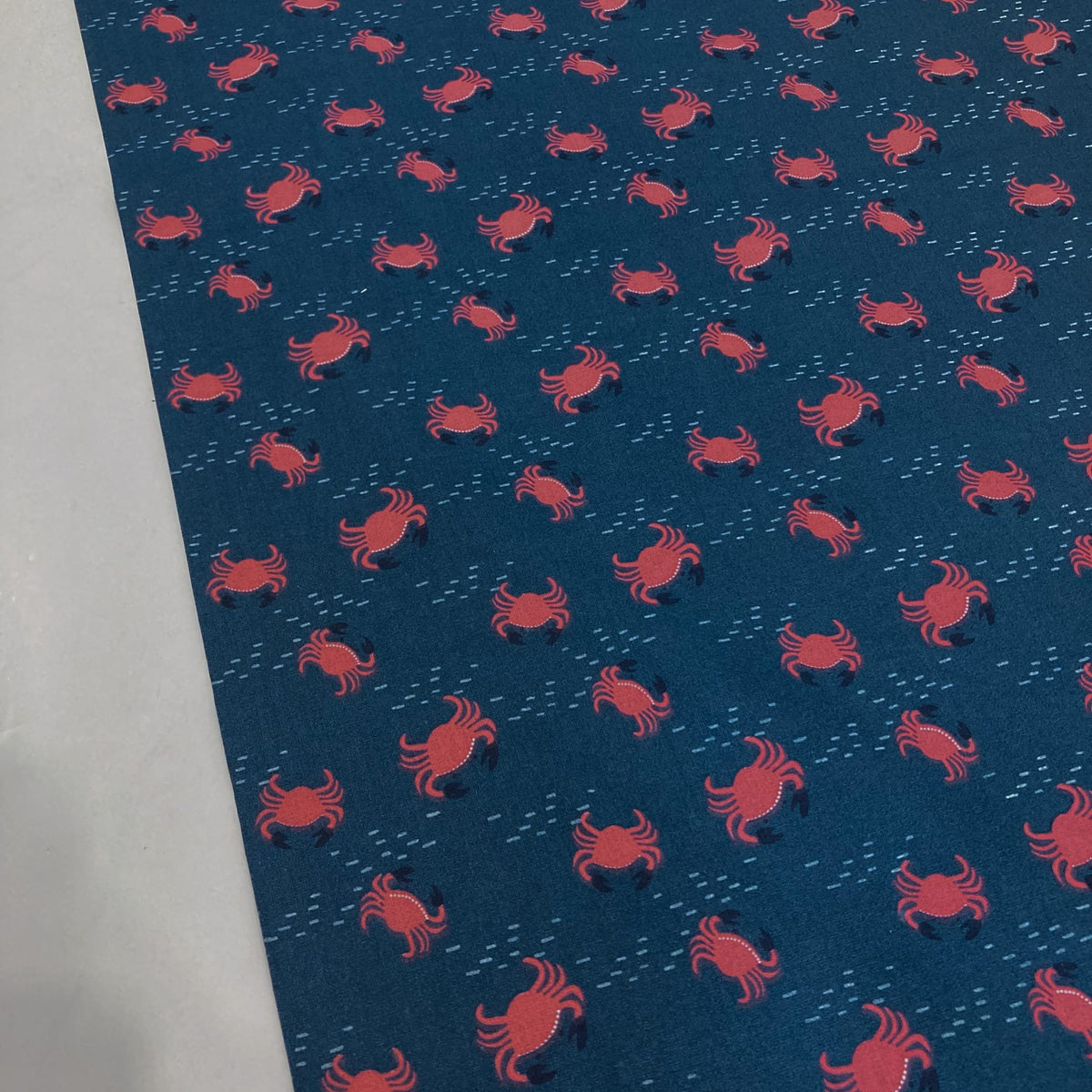 Deadstock: Ex-Joann Quilting Cotton 'Crabs'