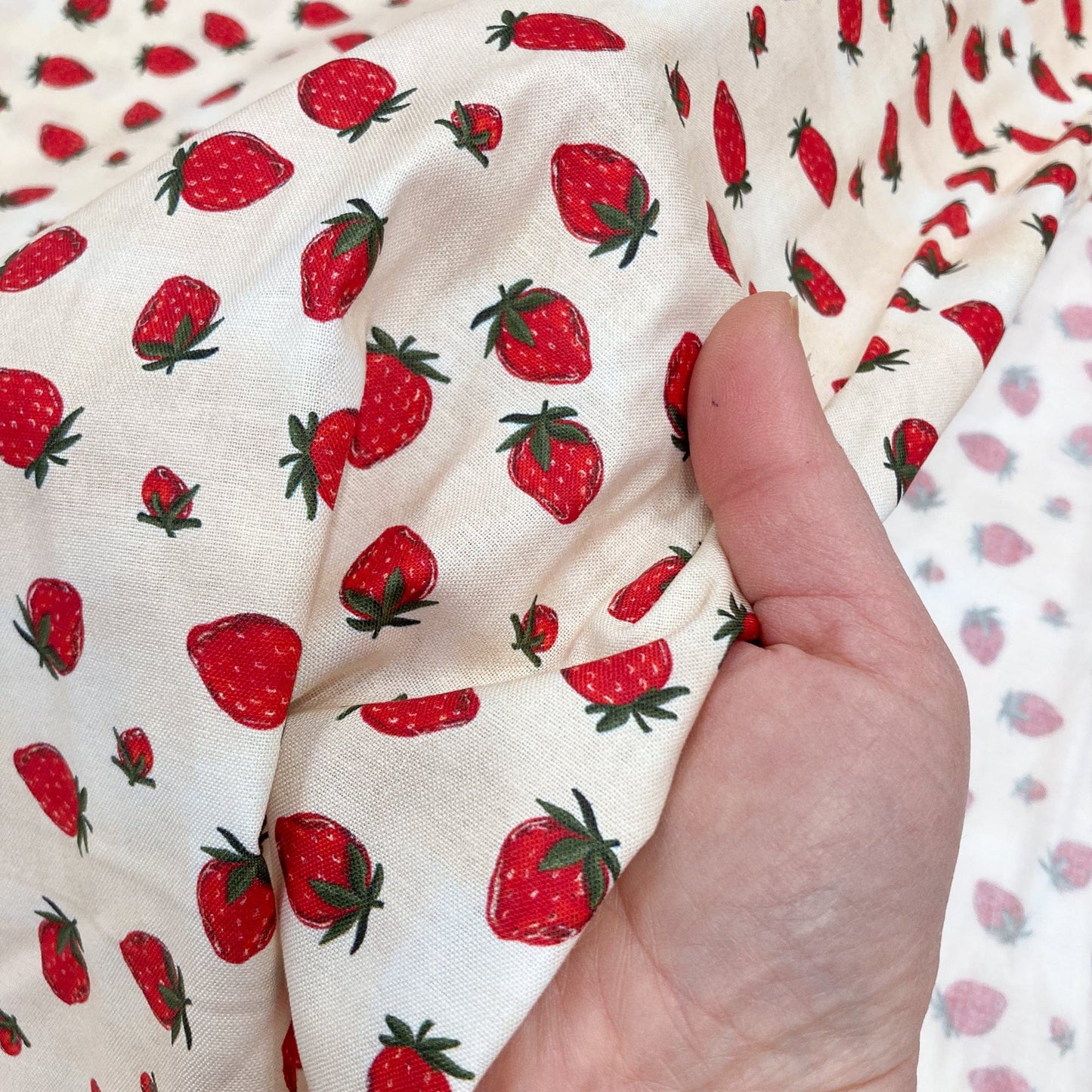 Deadstock: Ex-Joann Quilting Cotton 'Strawberries'