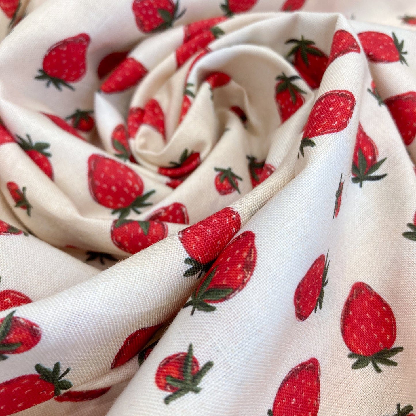 Deadstock: Ex-Joann Quilting Cotton 'Strawberries'