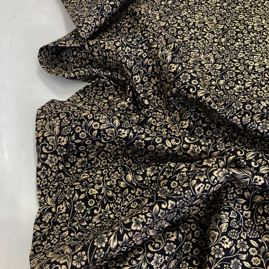 Fabric Freedom Quilting Cotton 'Country Garden' in Black