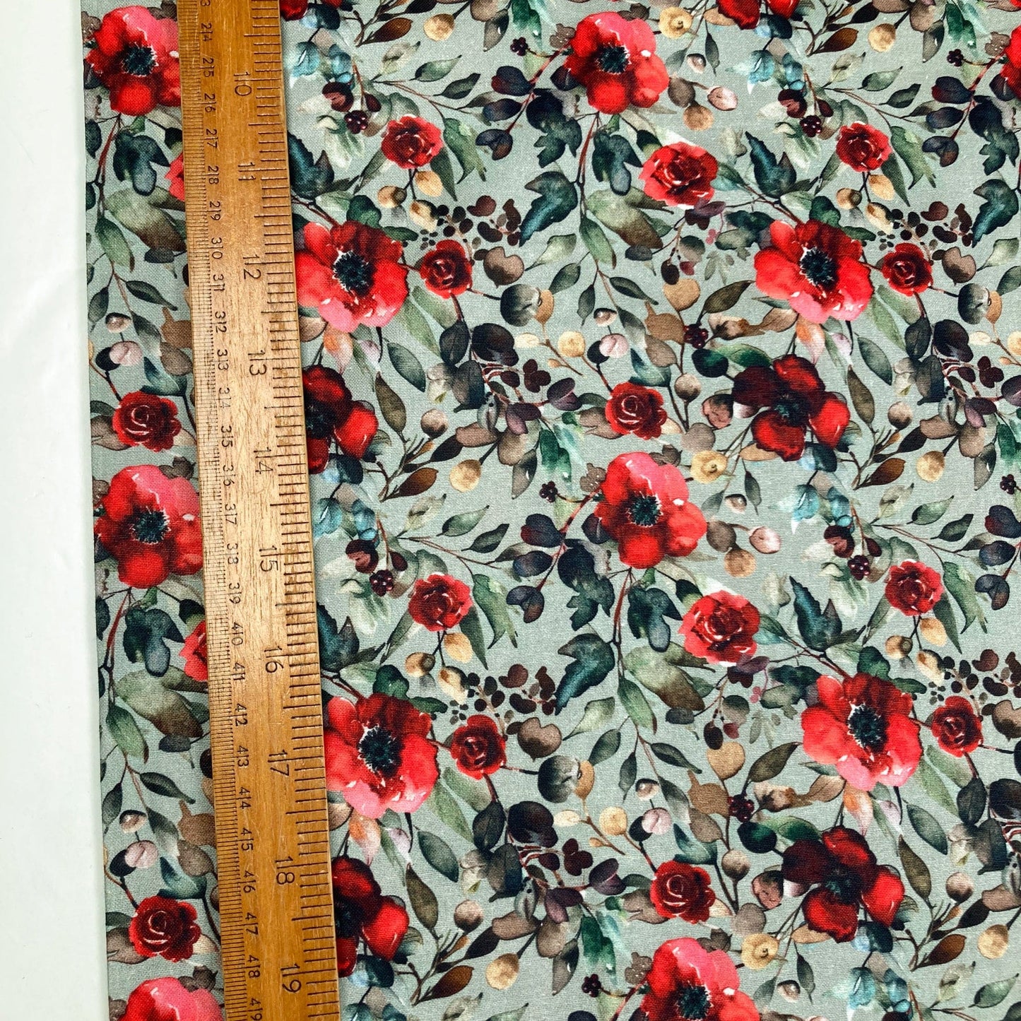 Fabric Freedom Quilting Cotton 'Poppies'