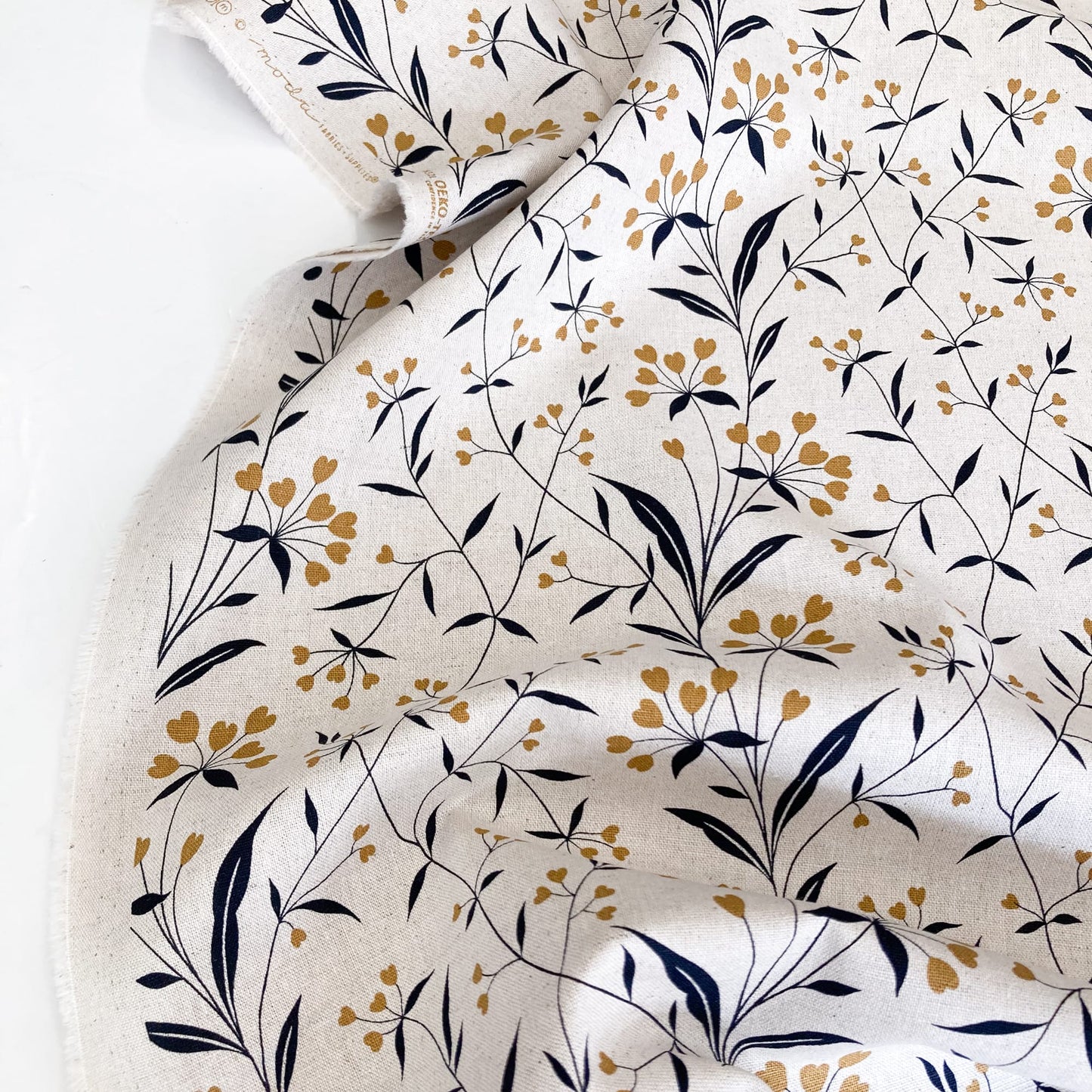 Moda Fabrics 'Arabesque' Mochi Linen 'Highland' in Angel